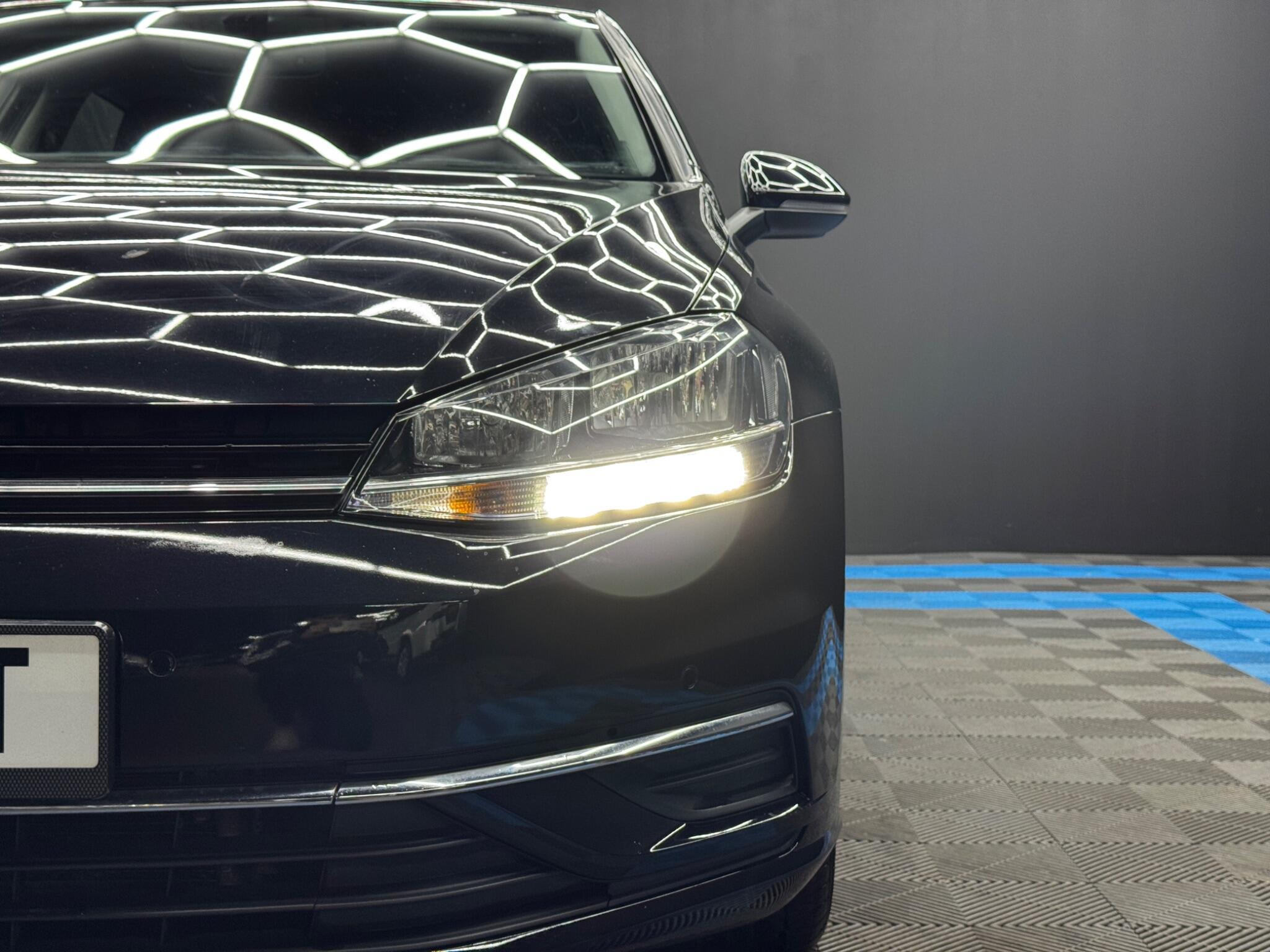 Volkswagen Golf - Image 42