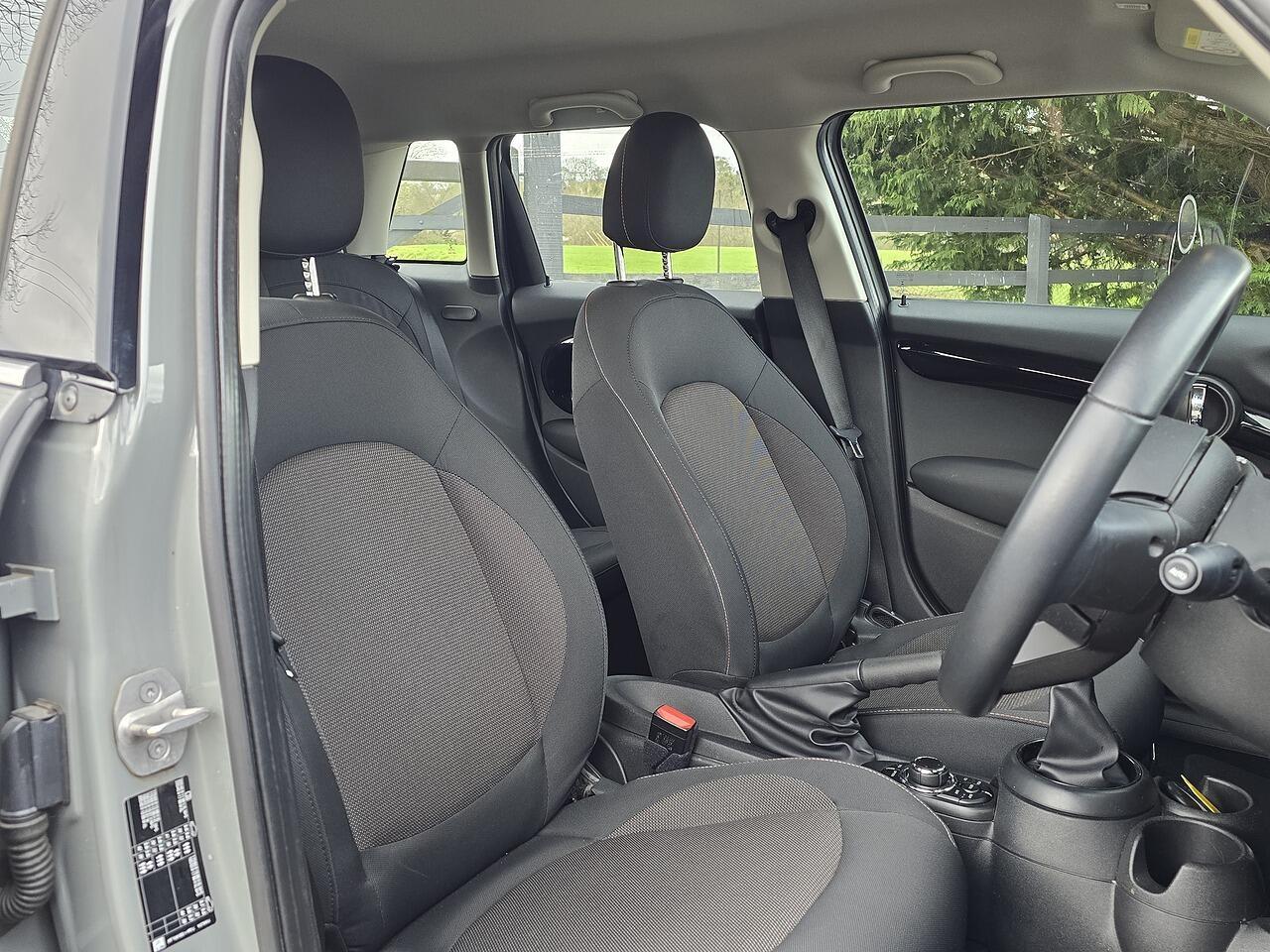 MINI Hatch - Image 15