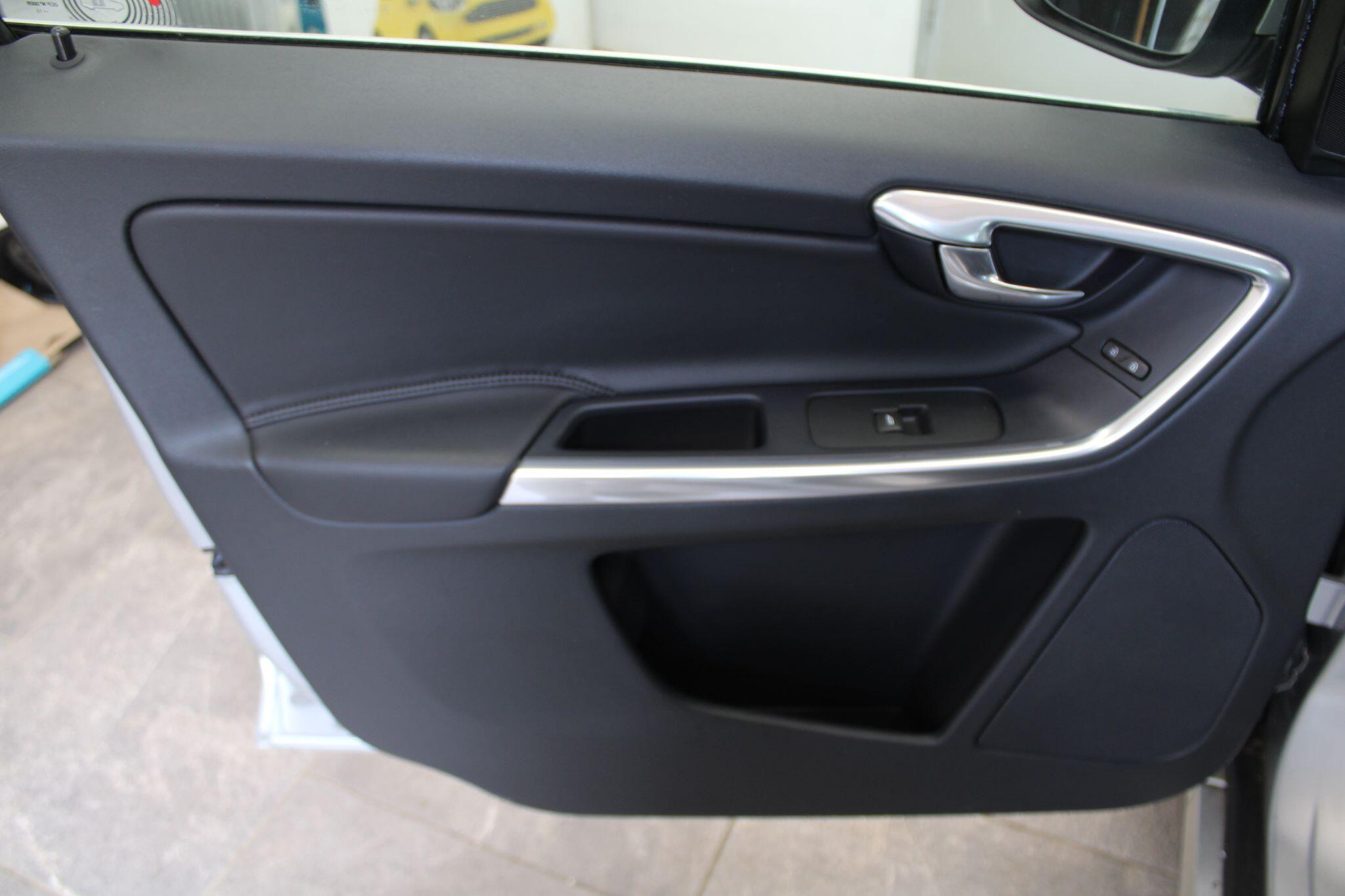 Volvo XC60 - Image 31