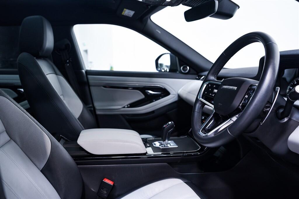 Land Rover Range Rover Evoque - Image 10