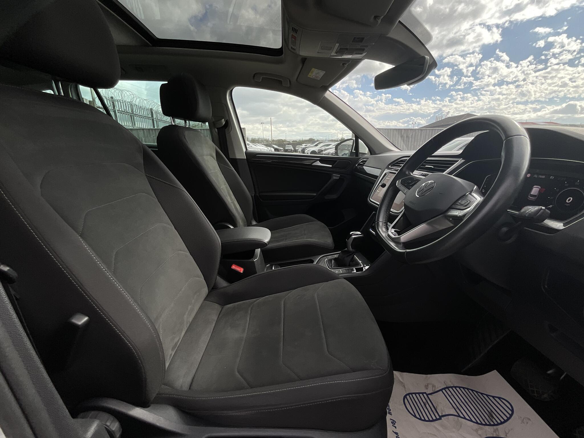 Volkswagen Tiguan - Image 9