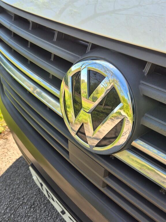 Volkswagen Transporter - Image 10