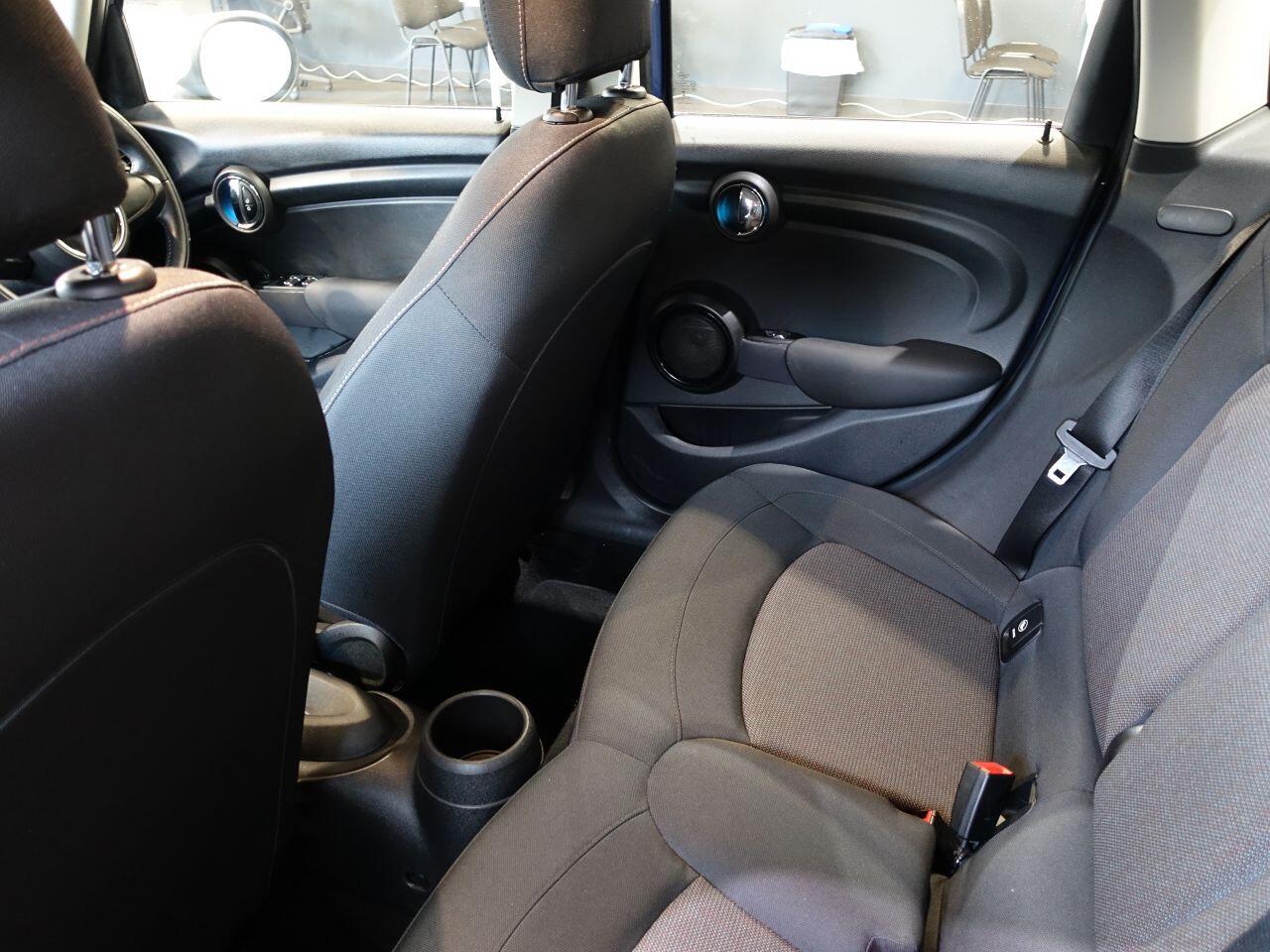 MINI Hatch - Image 21