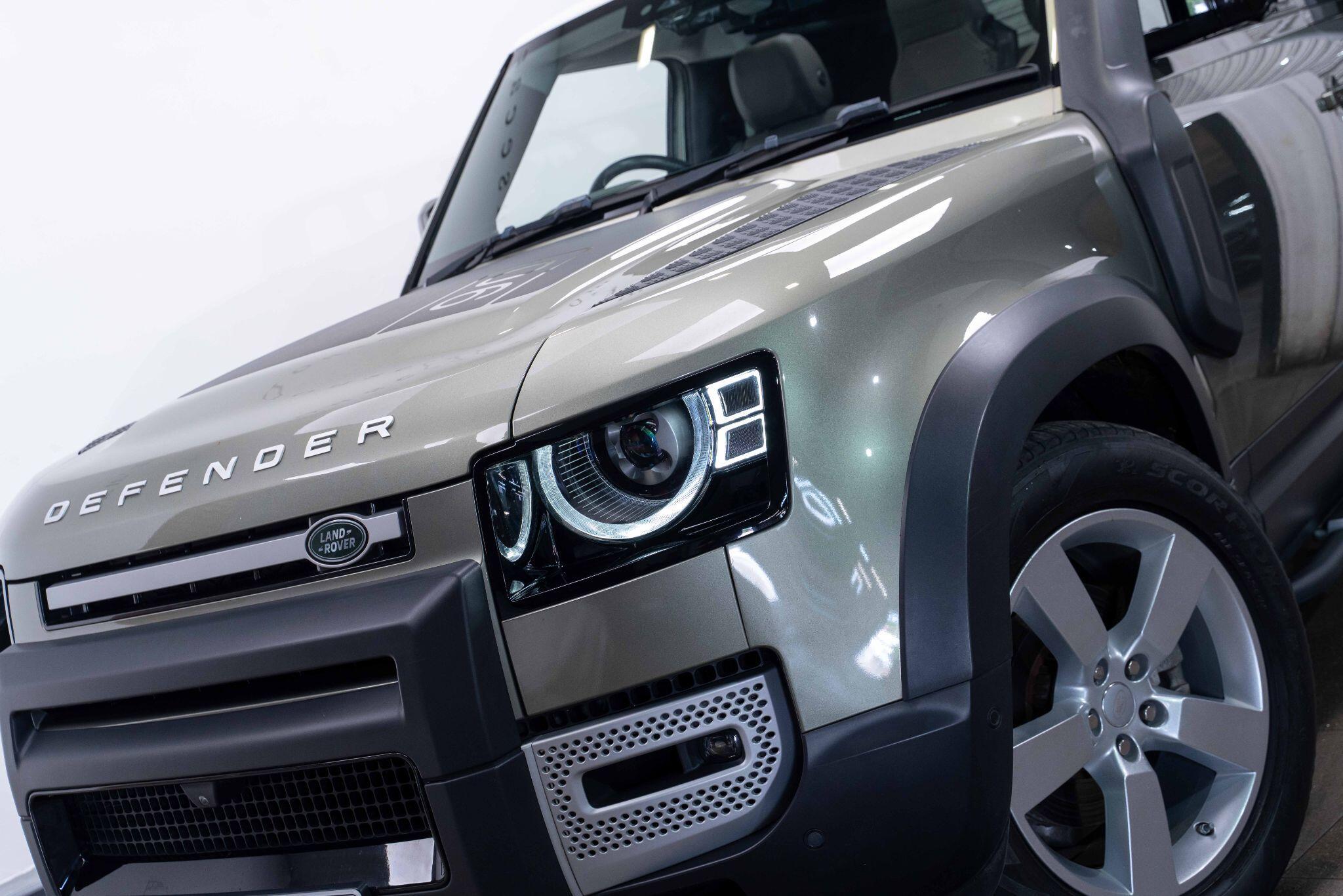 Land Rover Defender 90 - Image 7
