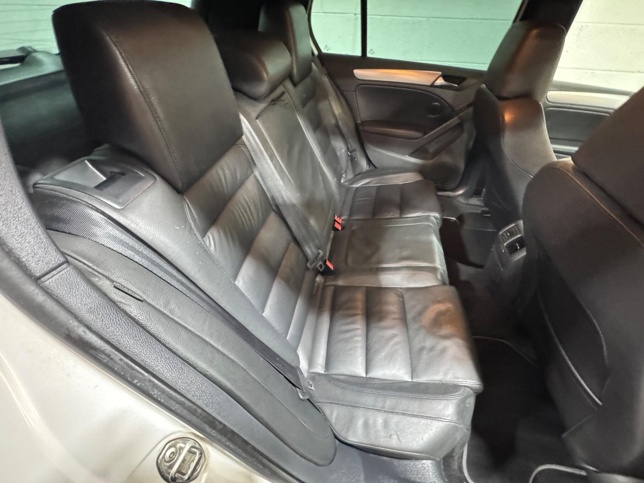 Volkswagen Golf - Image 11