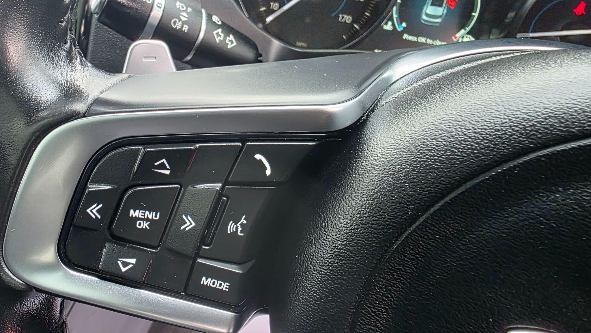 Jaguar F-Pace - Image 25