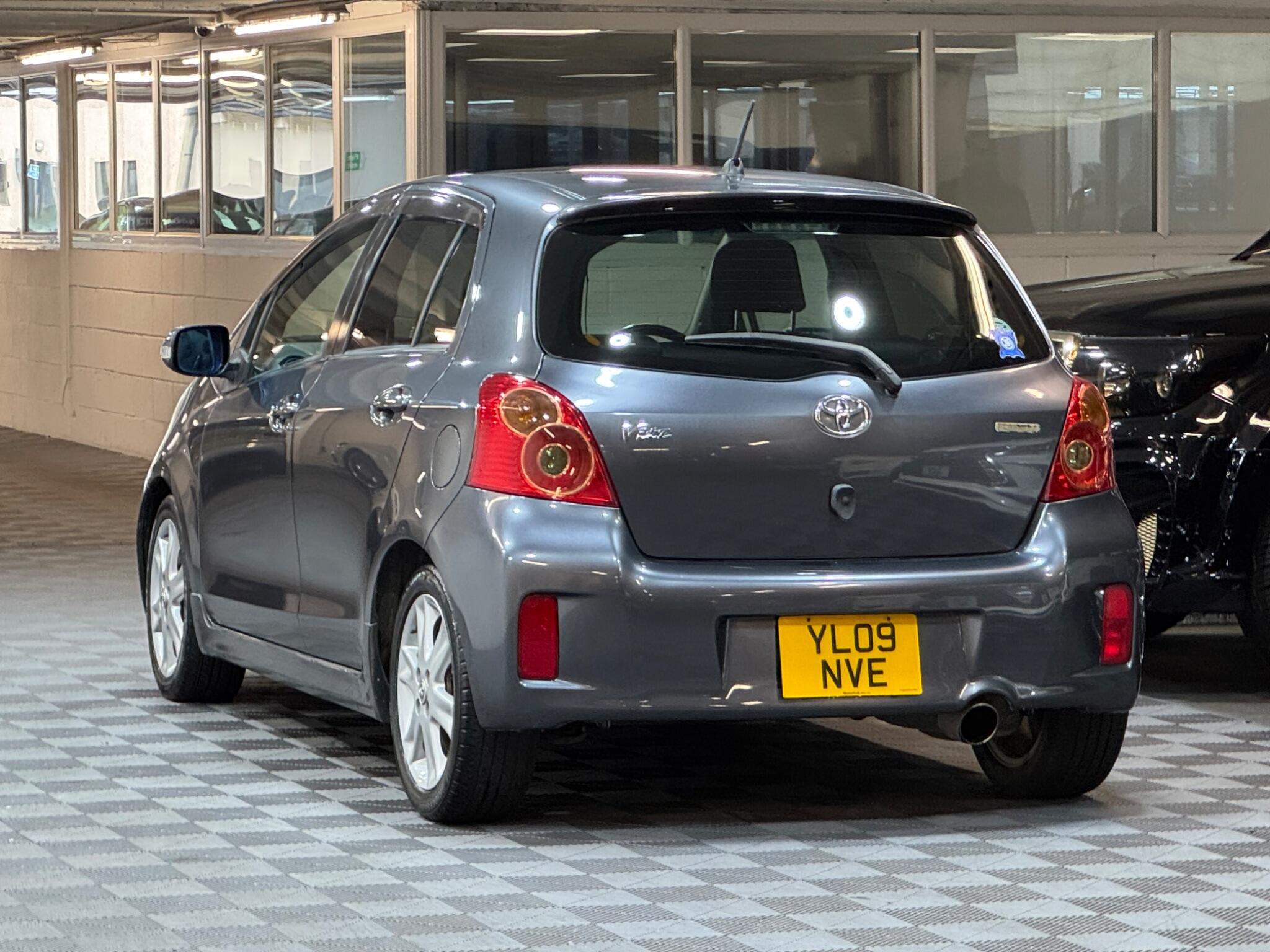 Toyota Yaris - Image 3