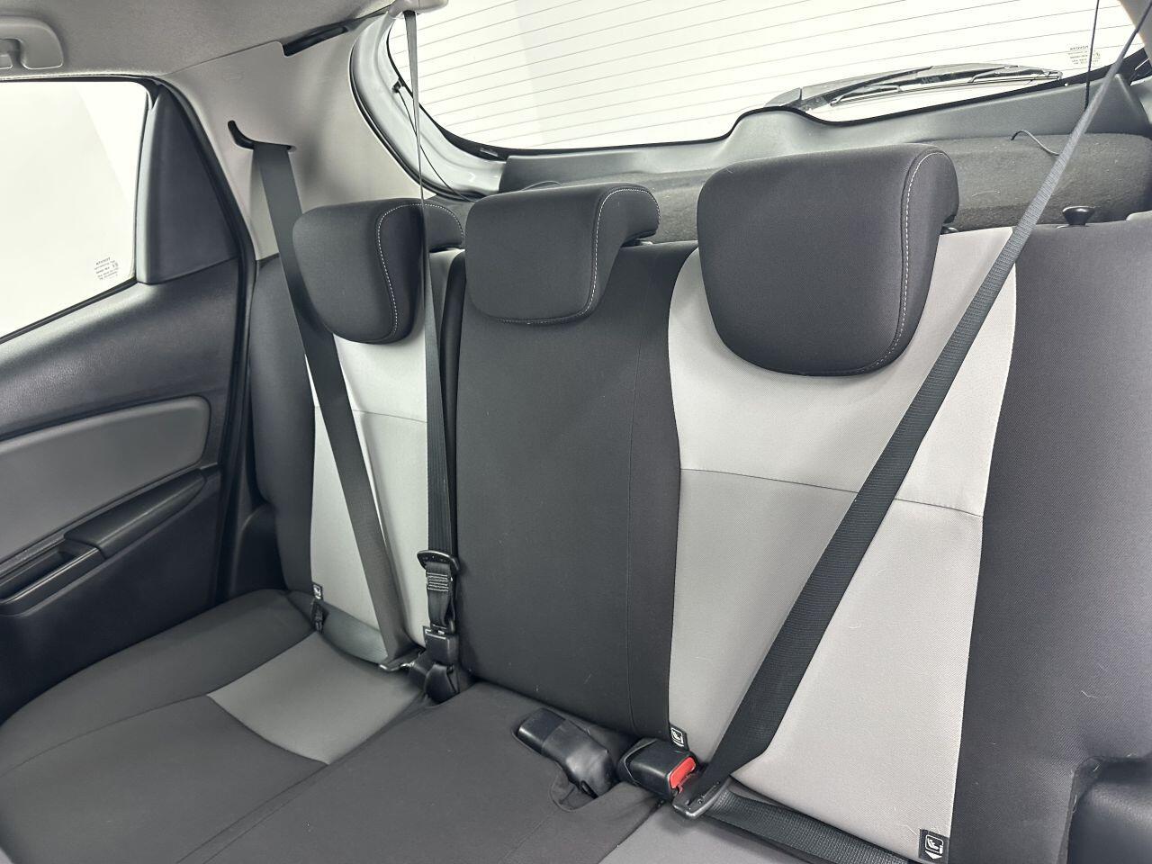 Toyota Yaris - Image 14