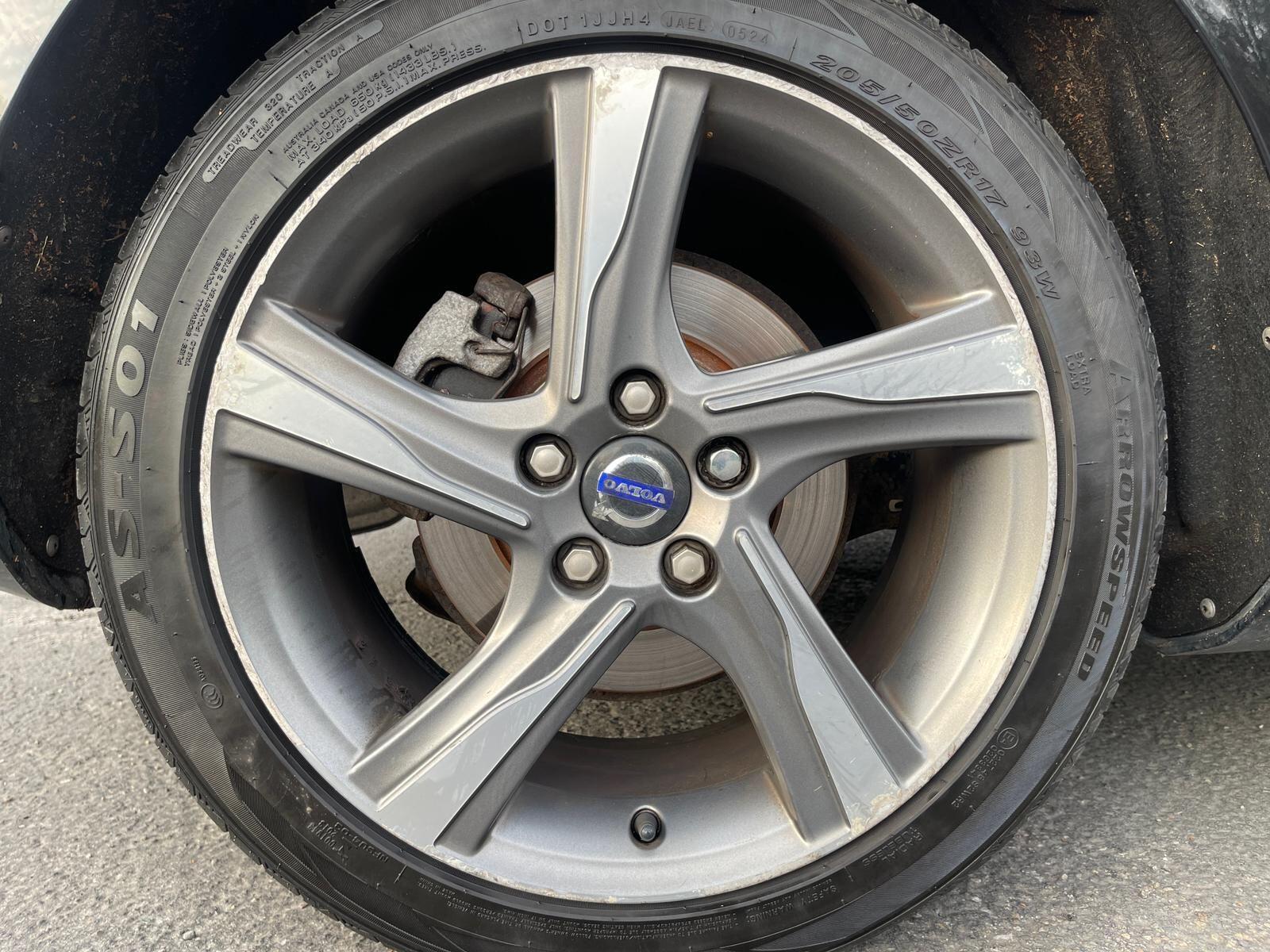 Volvo V40 - Image 36