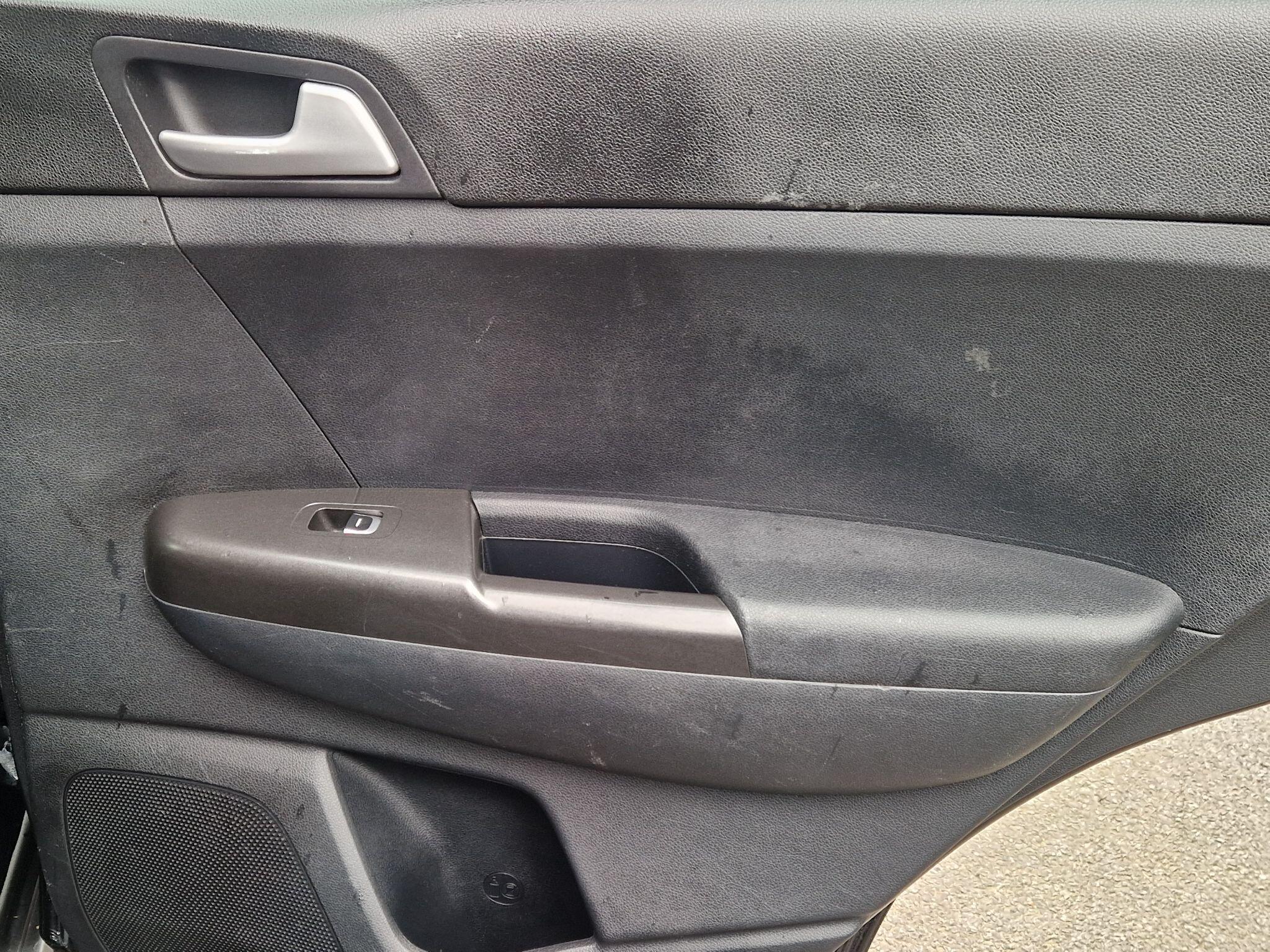 Kia Sportage - Image 35