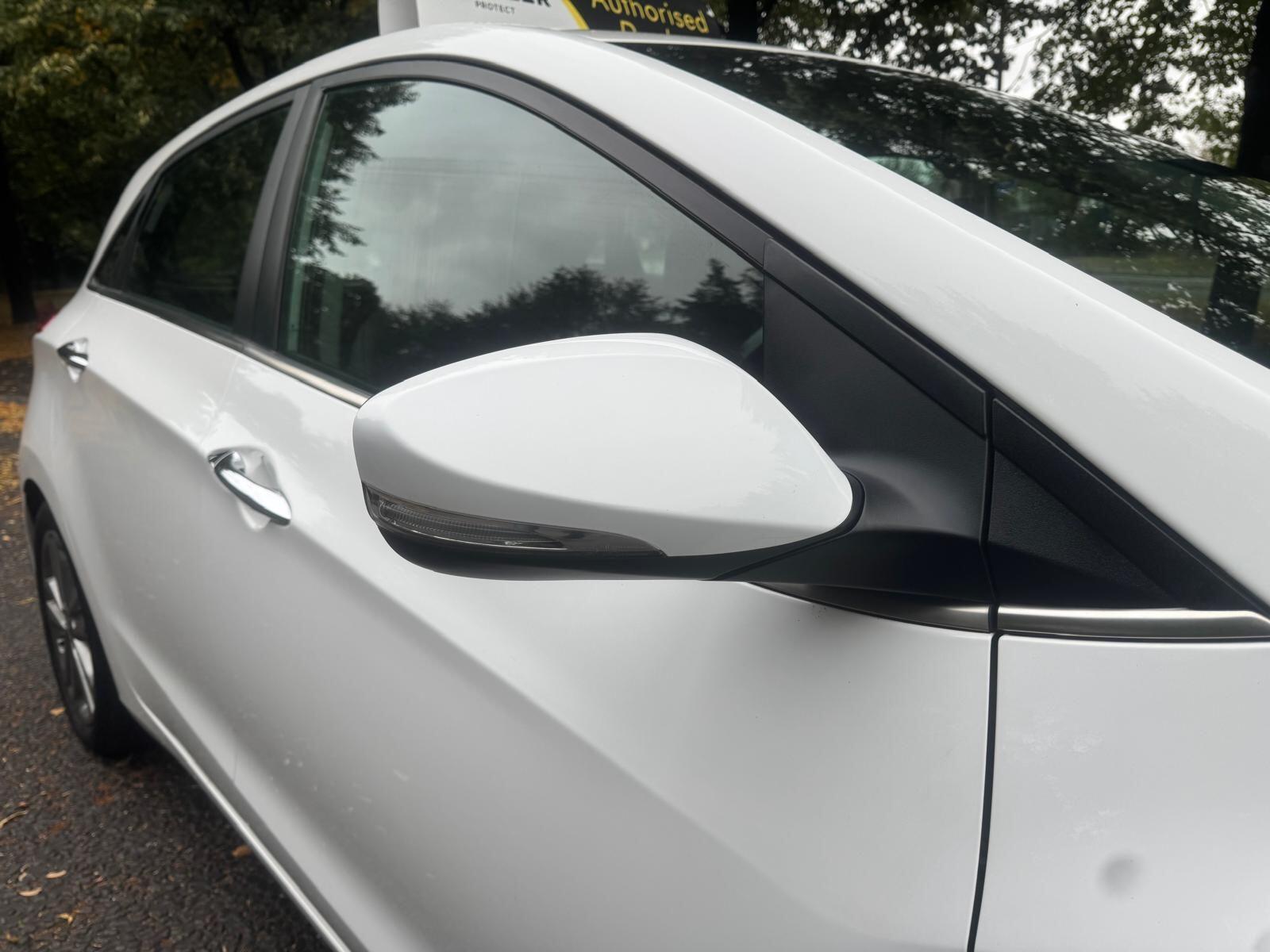 Hyundai i30 - Image 13