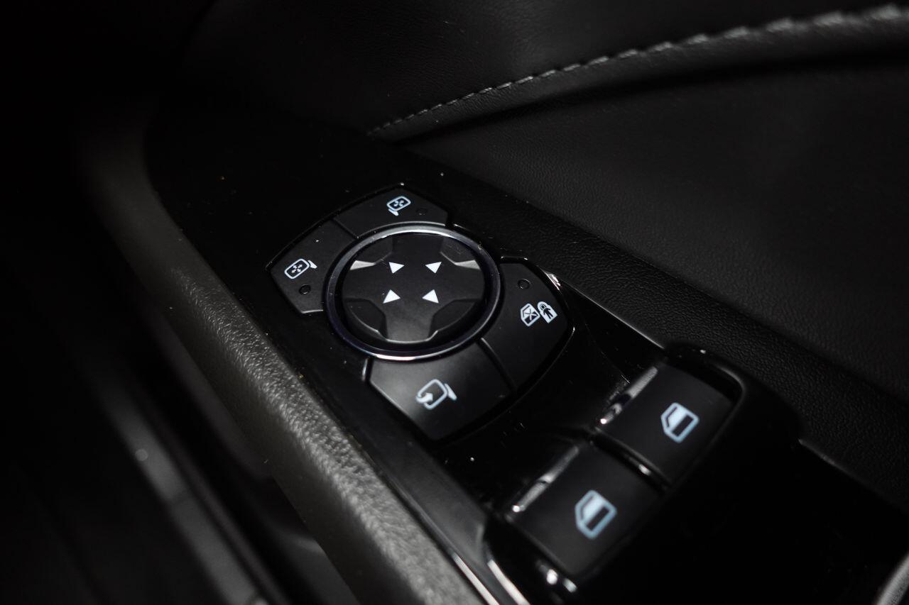 Ford Mondeo - Image 38