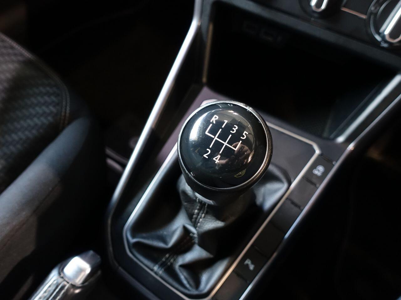 Volkswagen Polo - Image 19