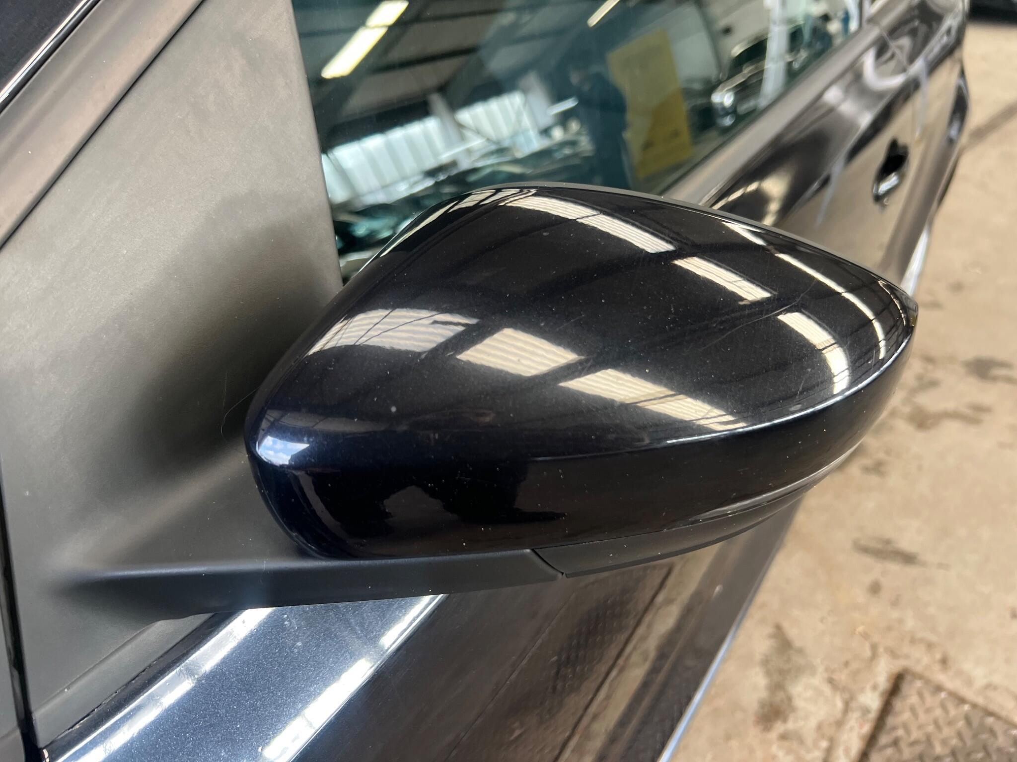 Volkswagen Polo - Image 10