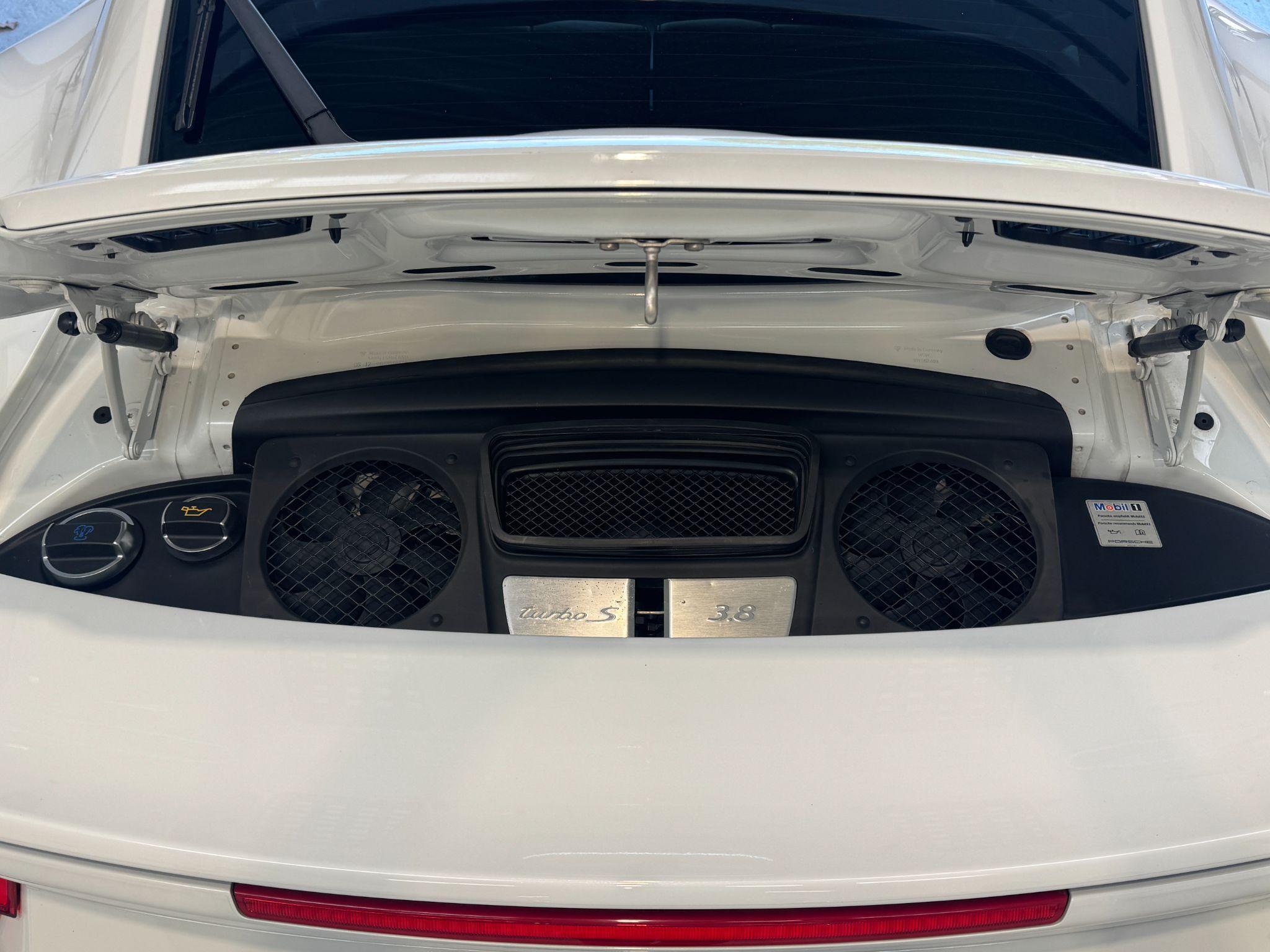 Porsche 911 - Image 70