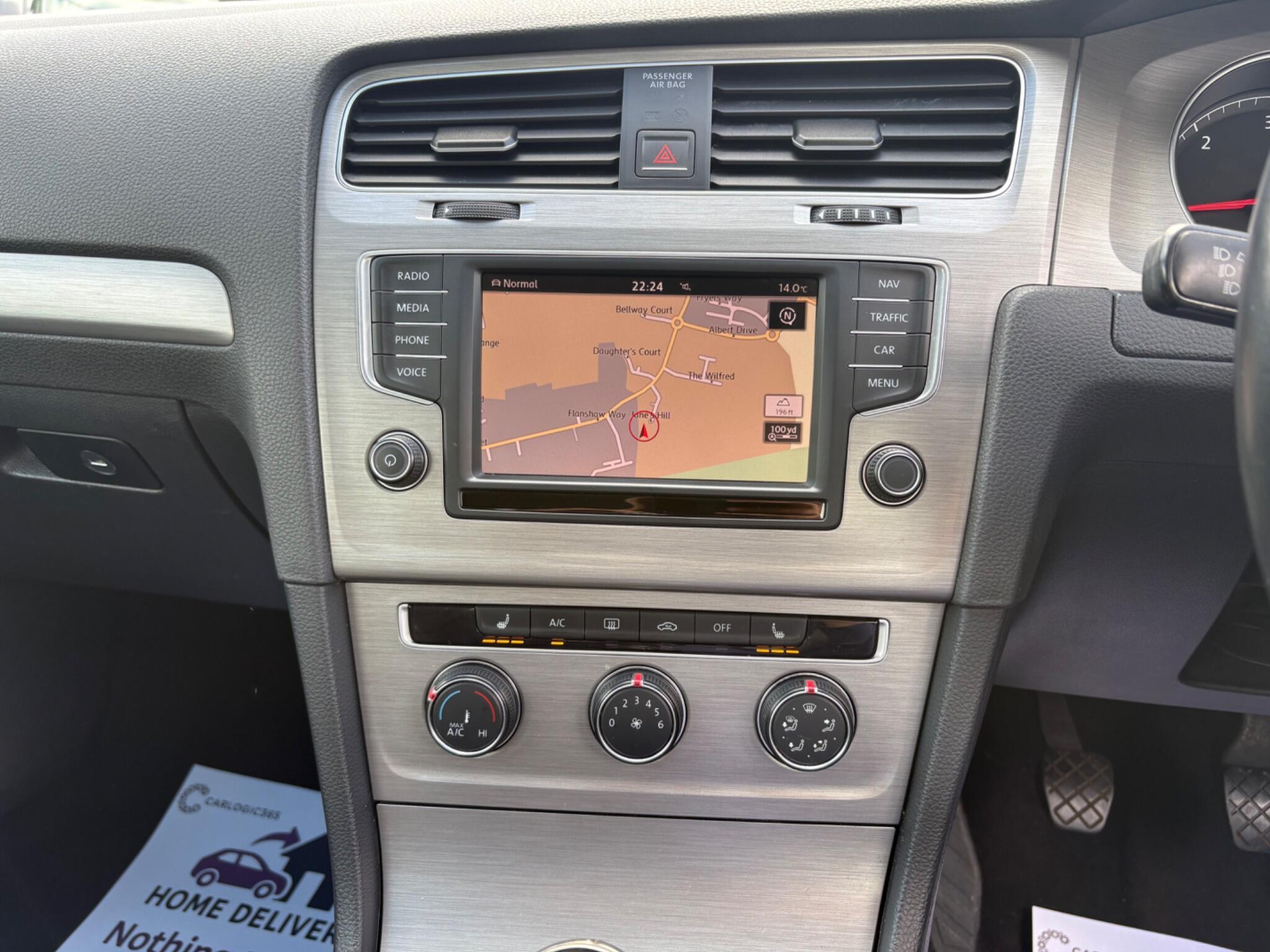 Volkswagen Golf - Image 35