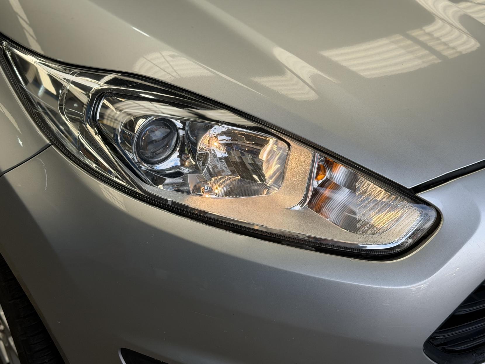 Ford Fiesta - Image 9