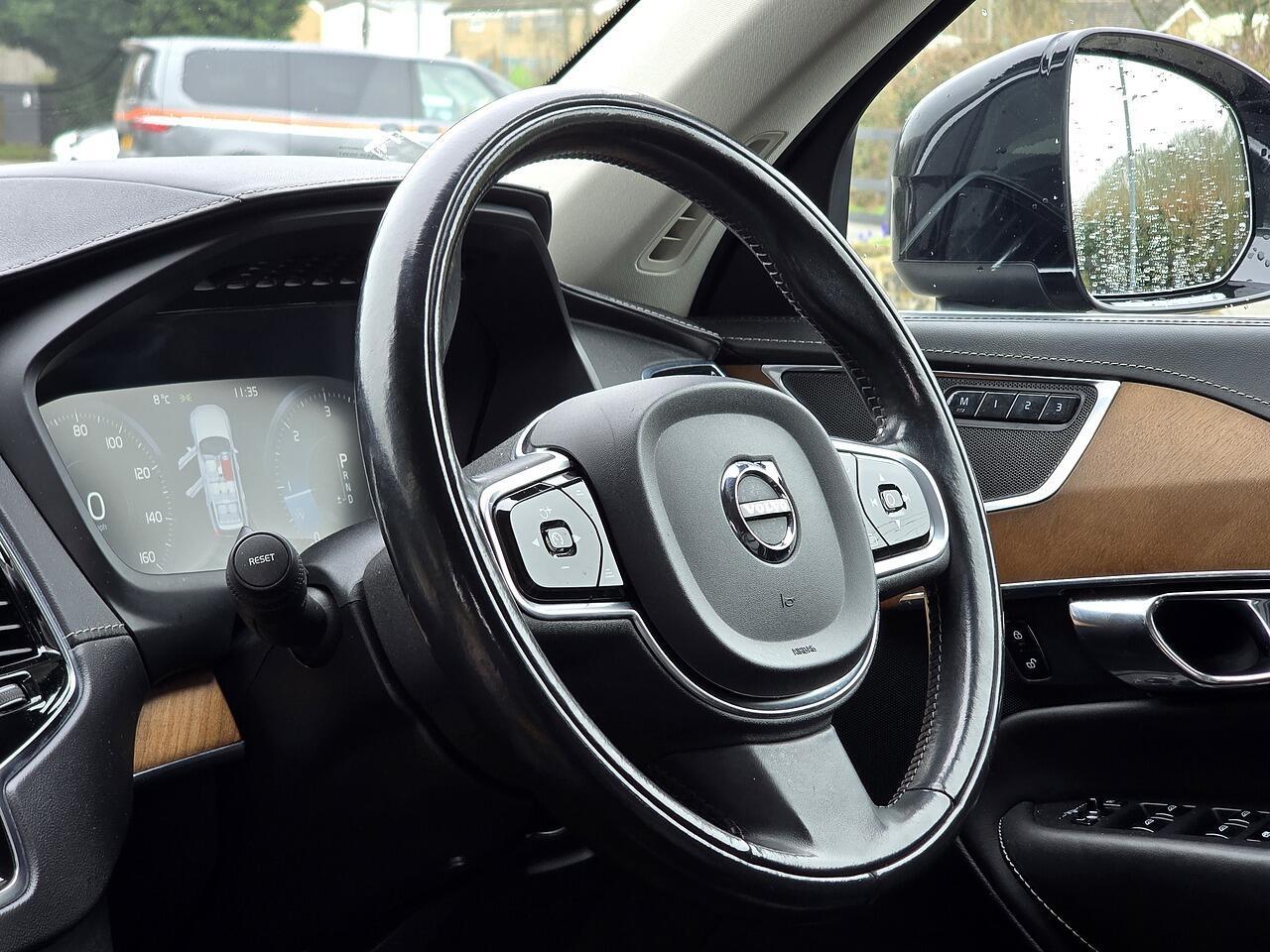 Volvo XC90 - Image 7