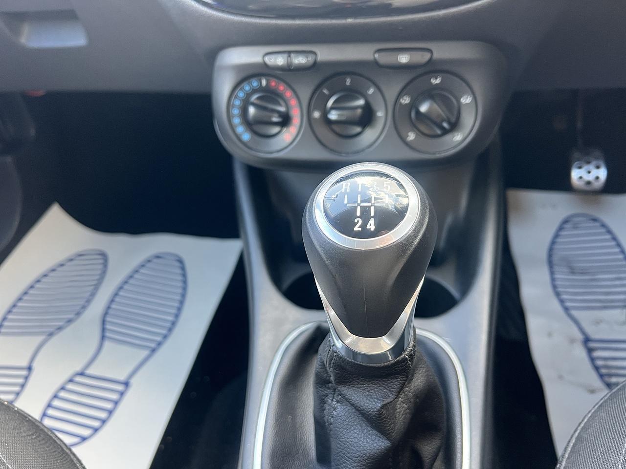 Vauxhall Corsa - Image 15