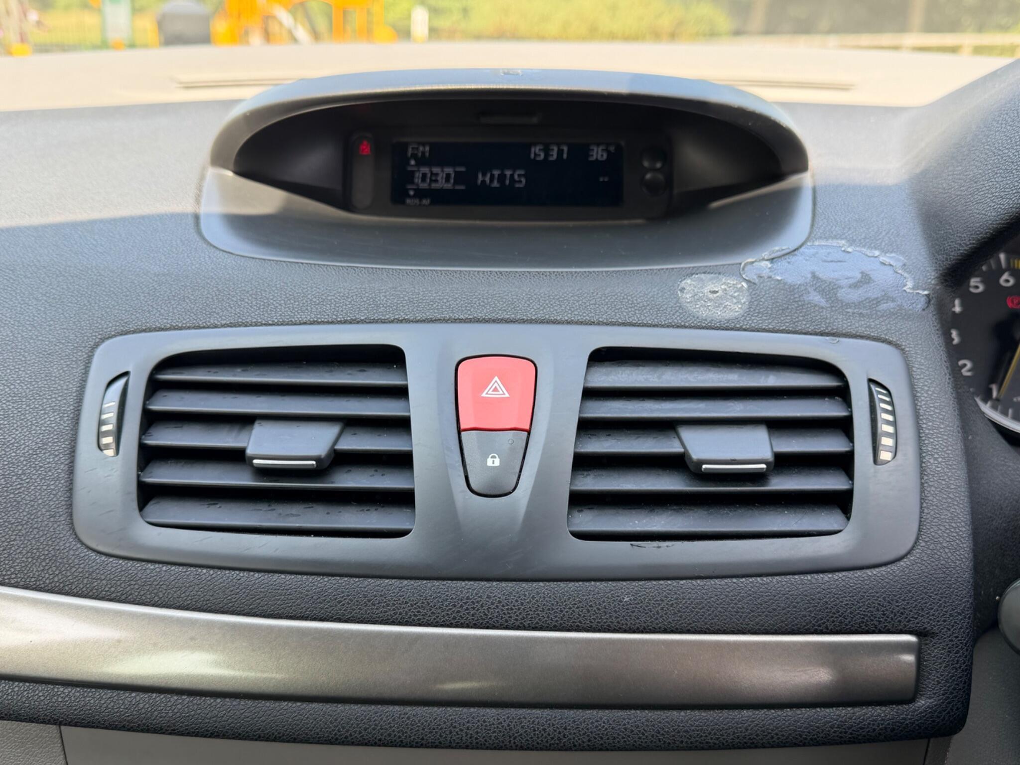 Renault Megane - Image 16