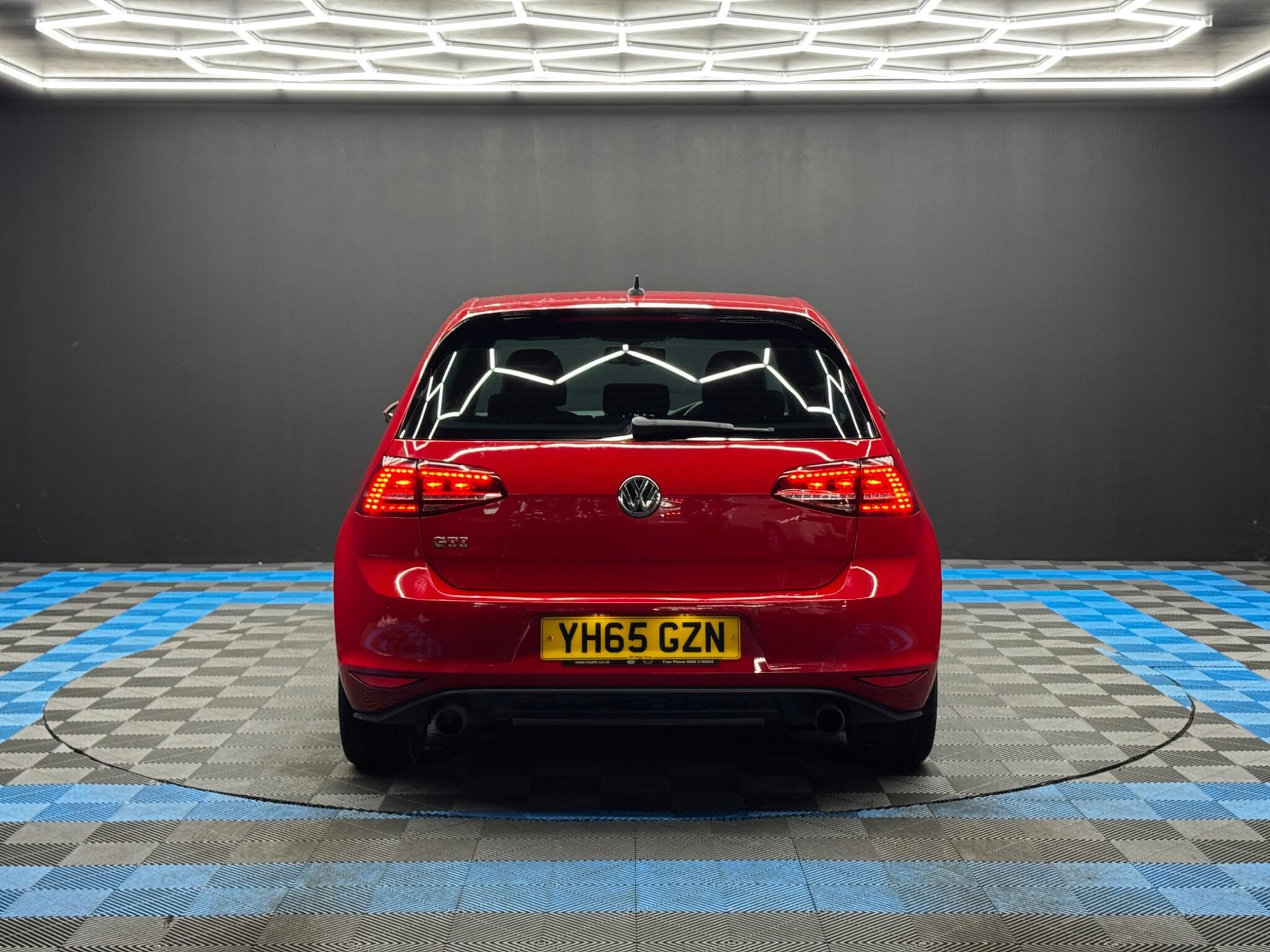 Volkswagen Golf - Image 6