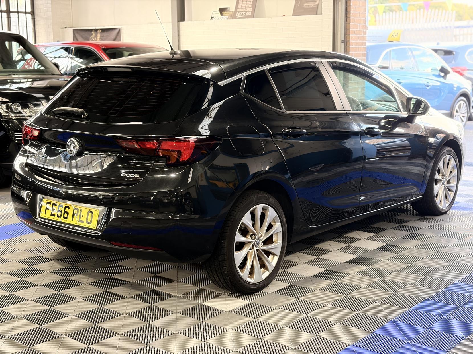 Vauxhall Astra - Image 7