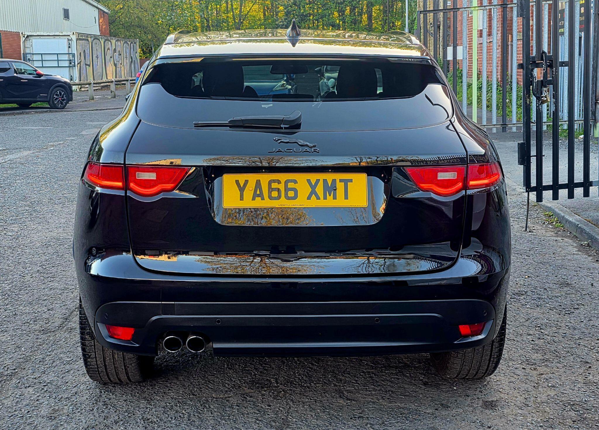 Jaguar F-Pace - Image 12