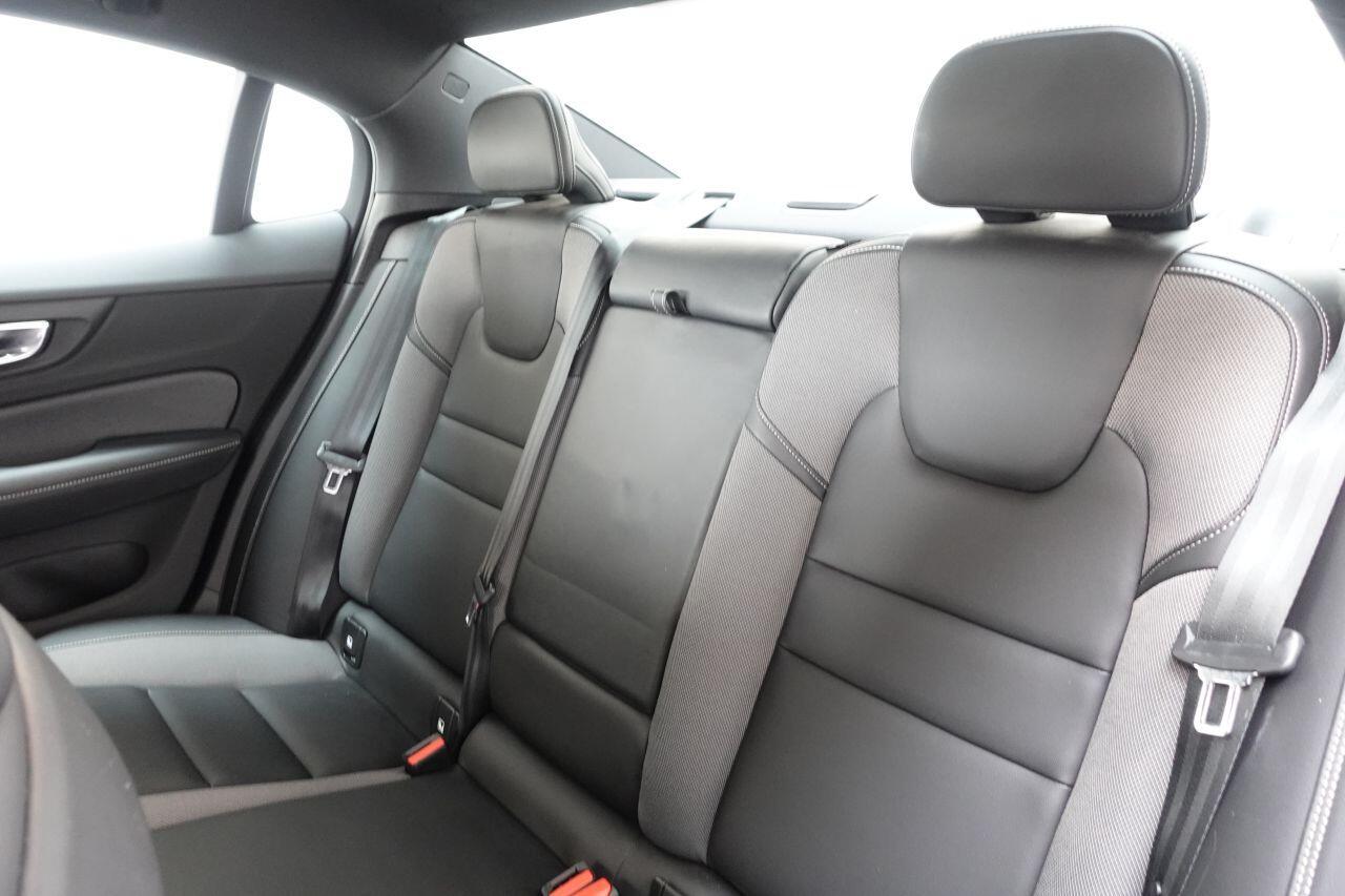 Volvo S60 - Image 20