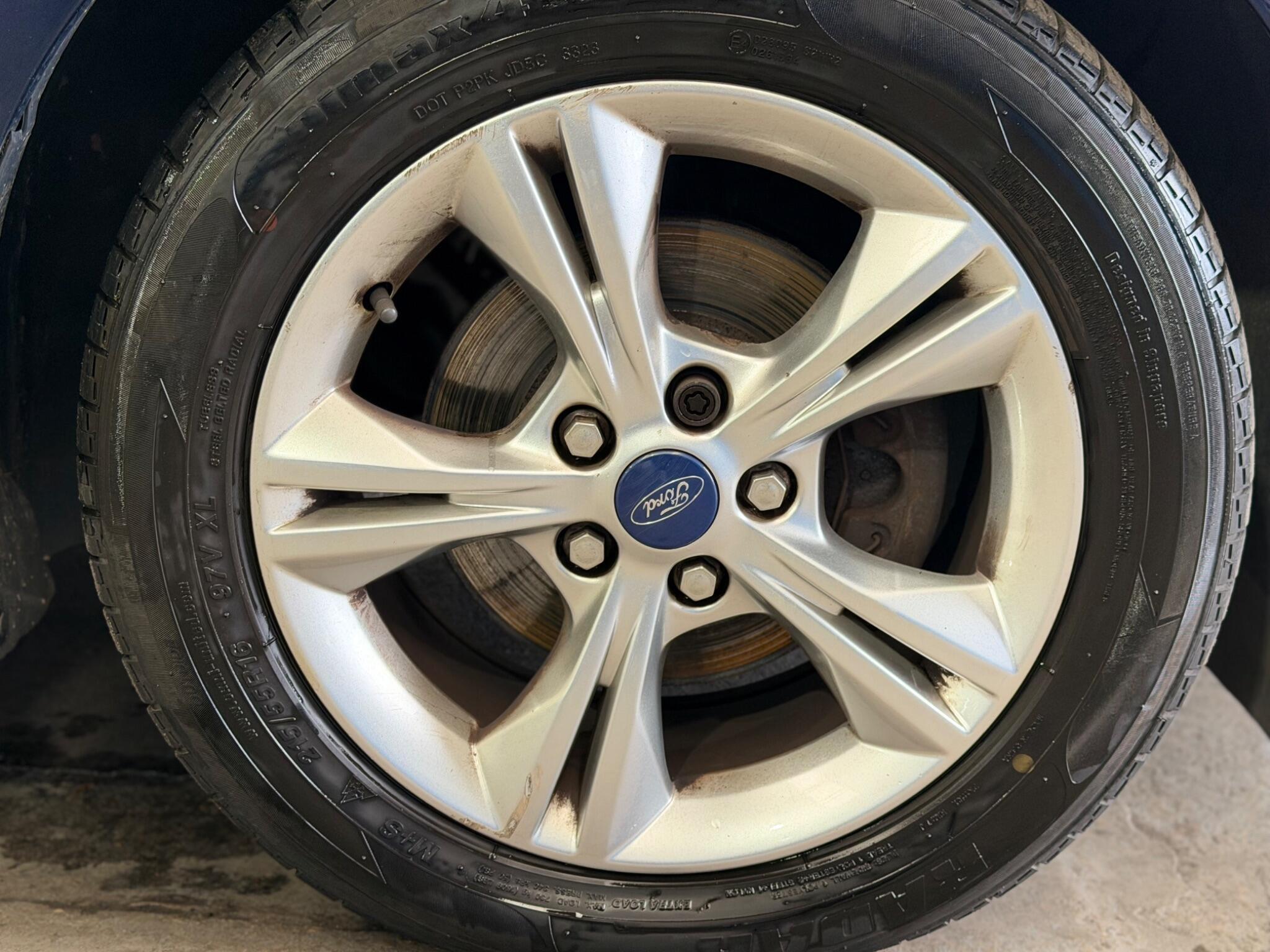 Ford Focus - Image 18