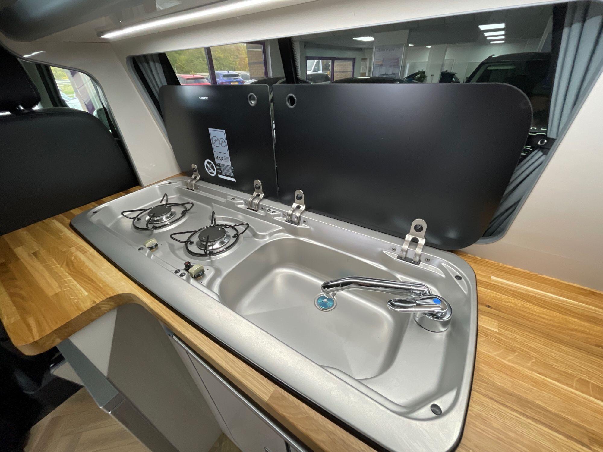 Volkswagen Transporter - Image 32