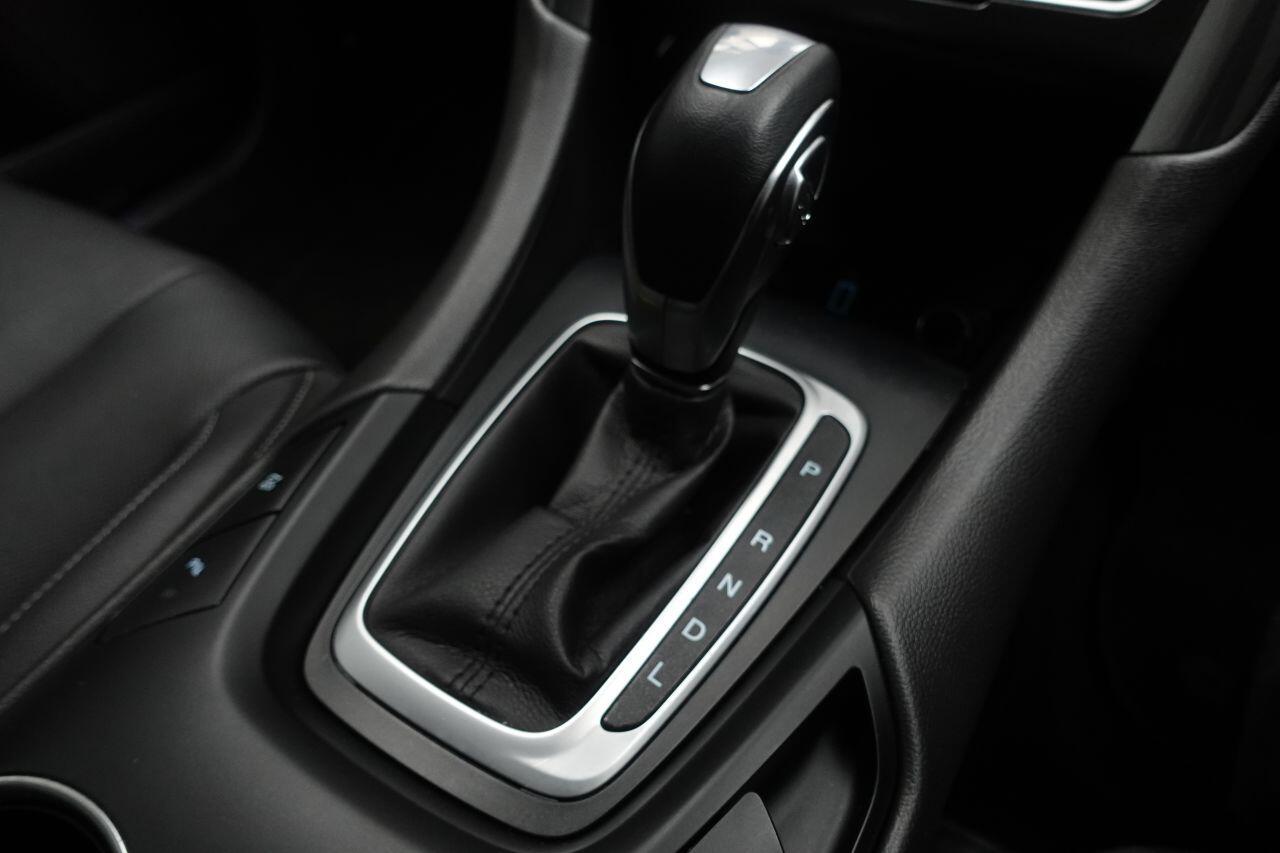 Ford Mondeo - Image 50