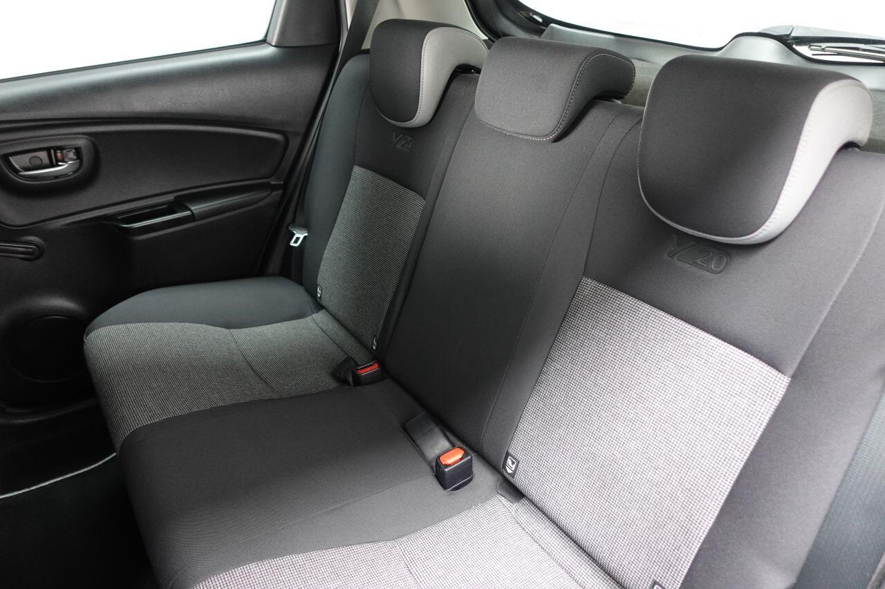 Toyota Yaris - Image 20