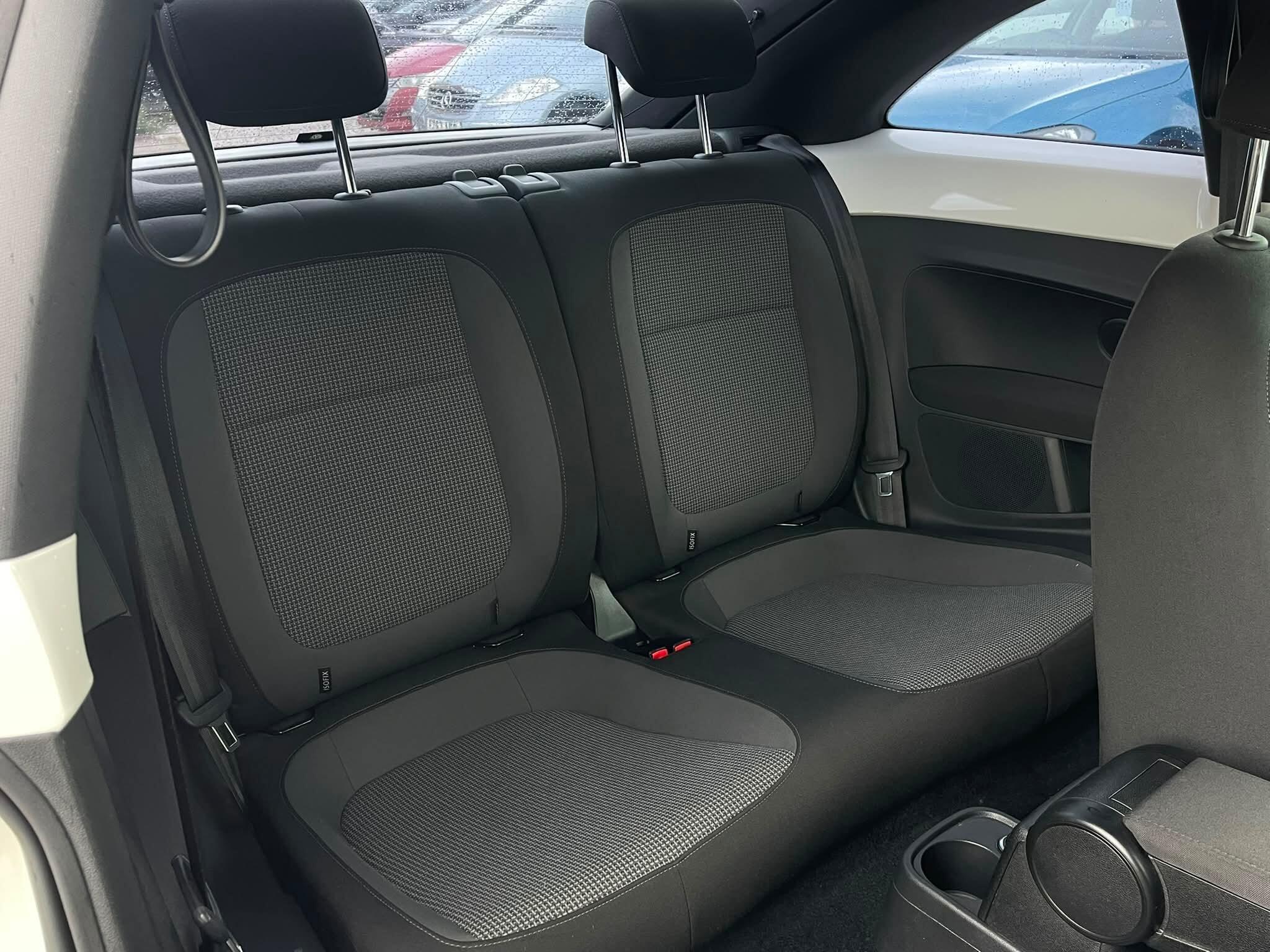 Volkswagen Beetle - Image 11