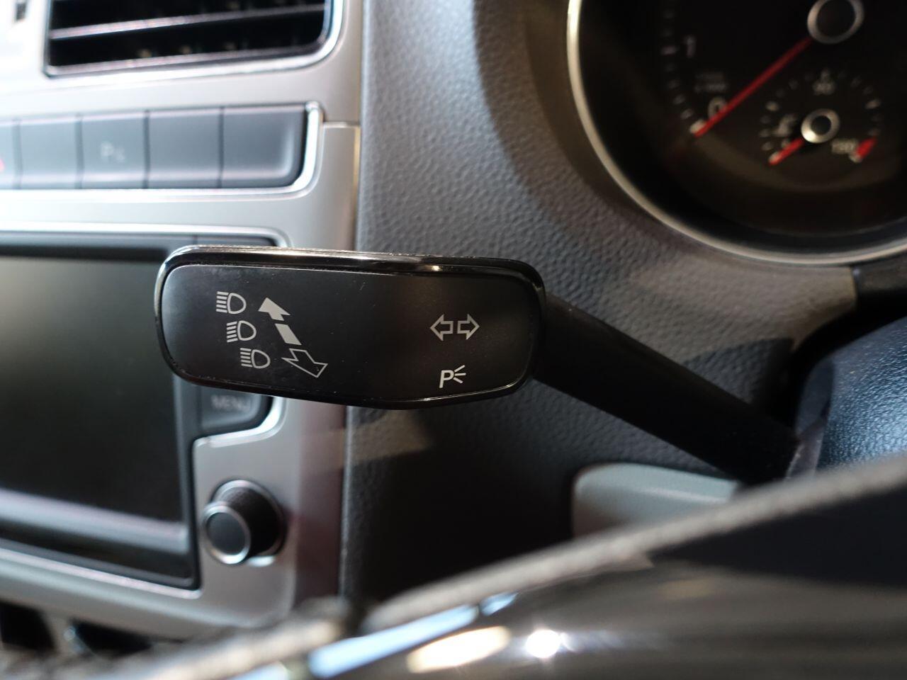 Volkswagen Polo - Image 25