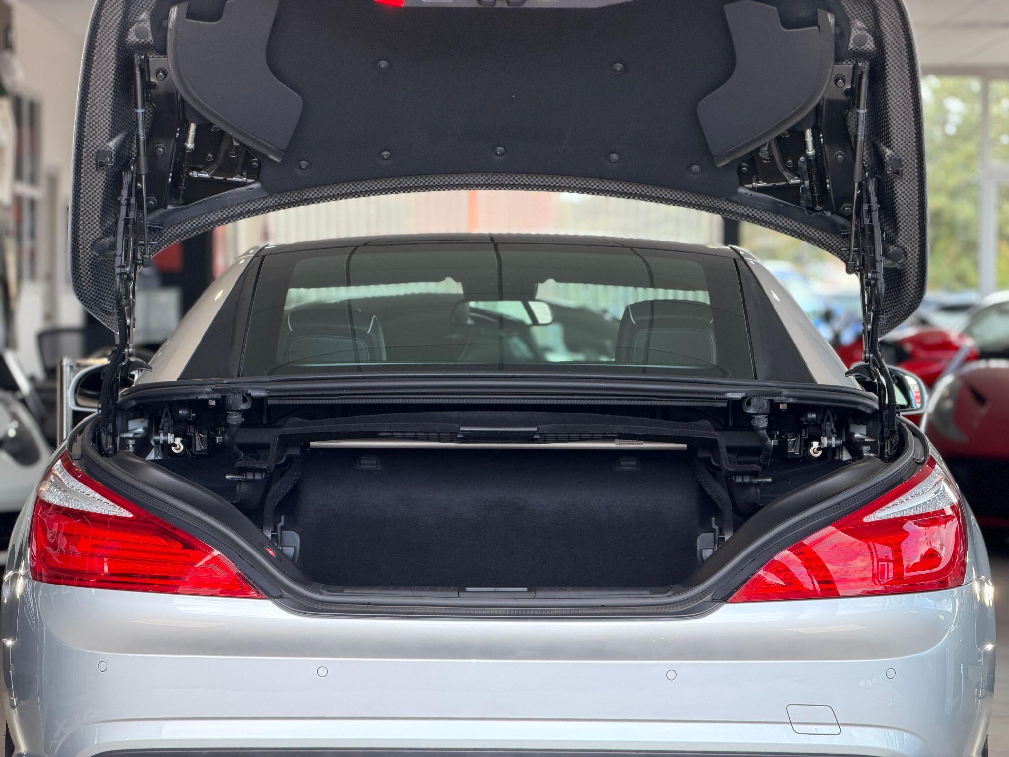 Mercedes SL - Image 20