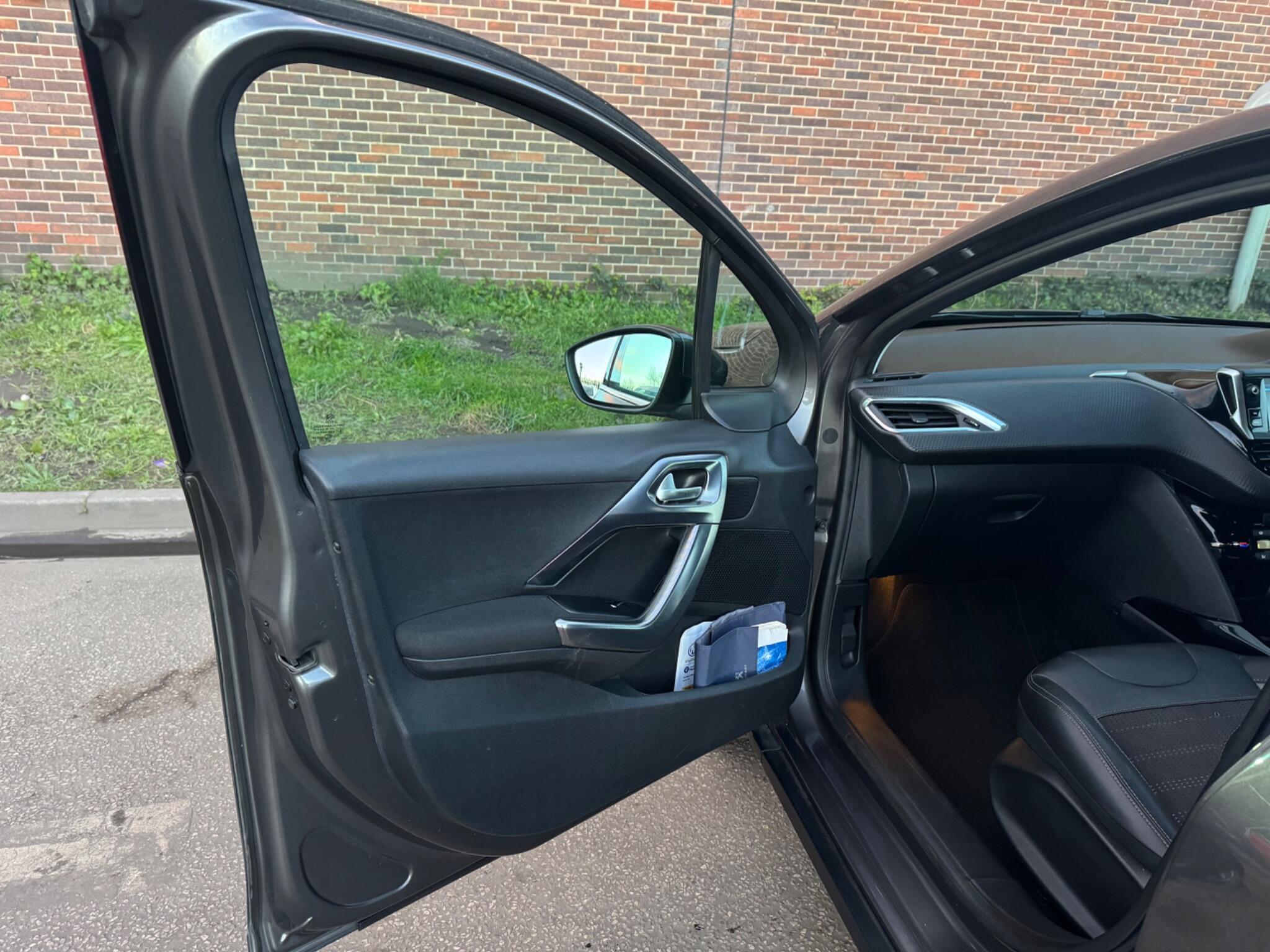 Peugeot 2008 - Image 34