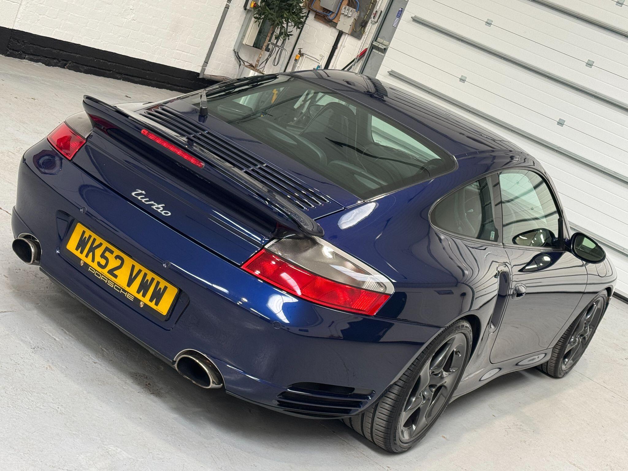 Porsche 911 - Image 33