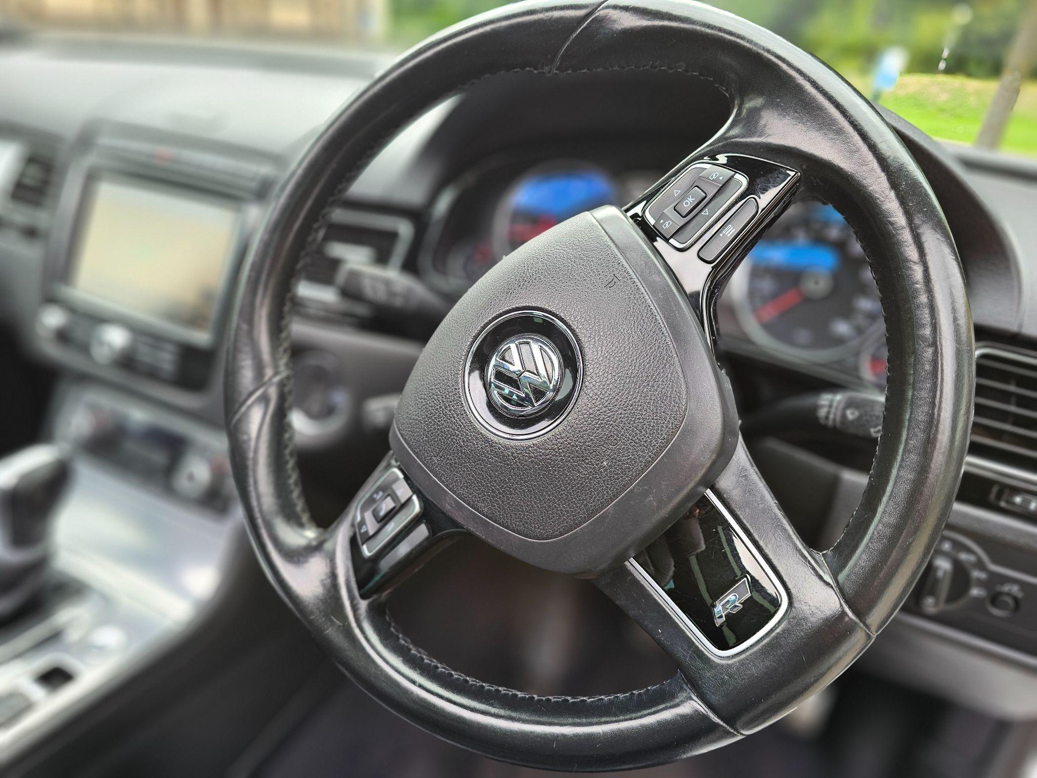 Volkswagen Touareg - Image 20