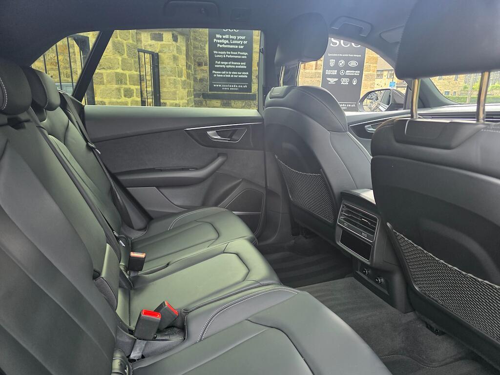 Audi Q8 - Image 25