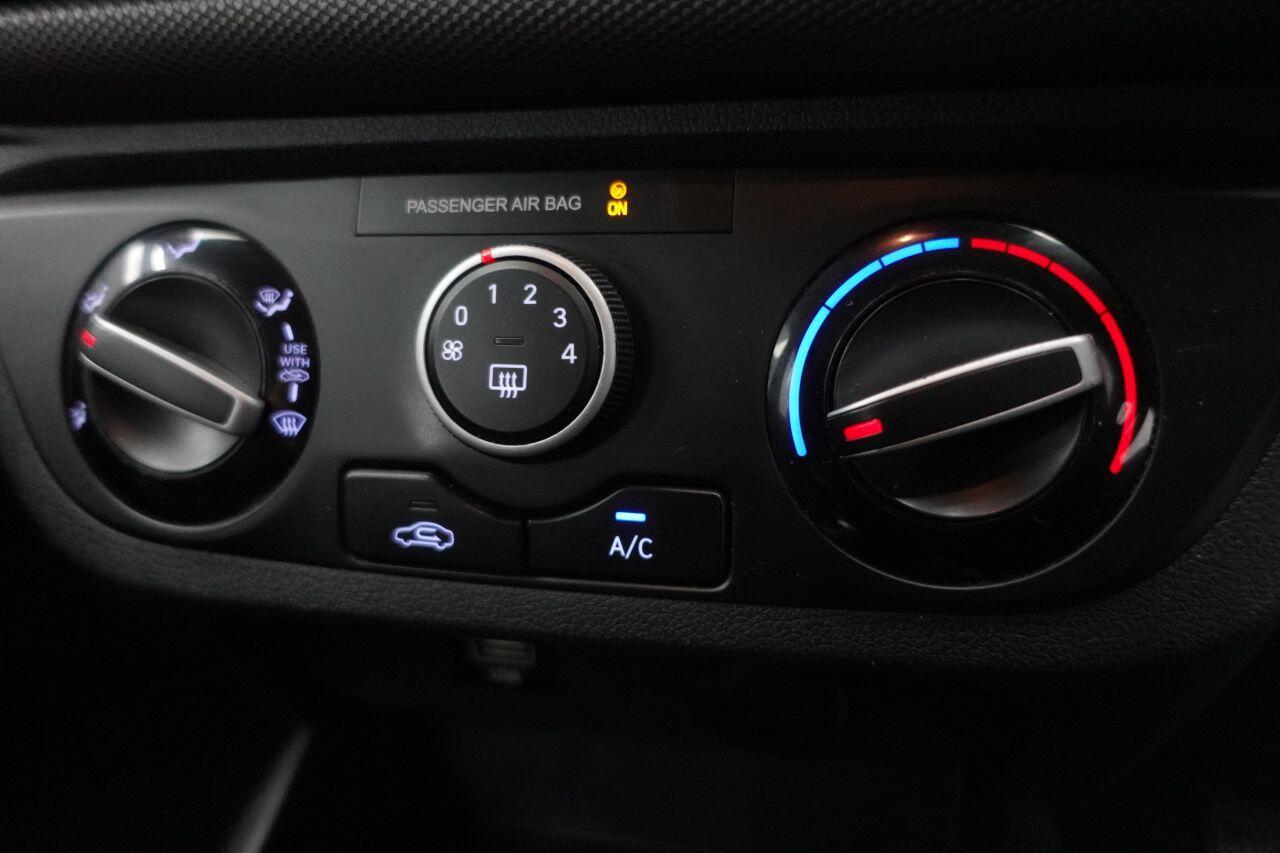 Hyundai i10 - Image 20