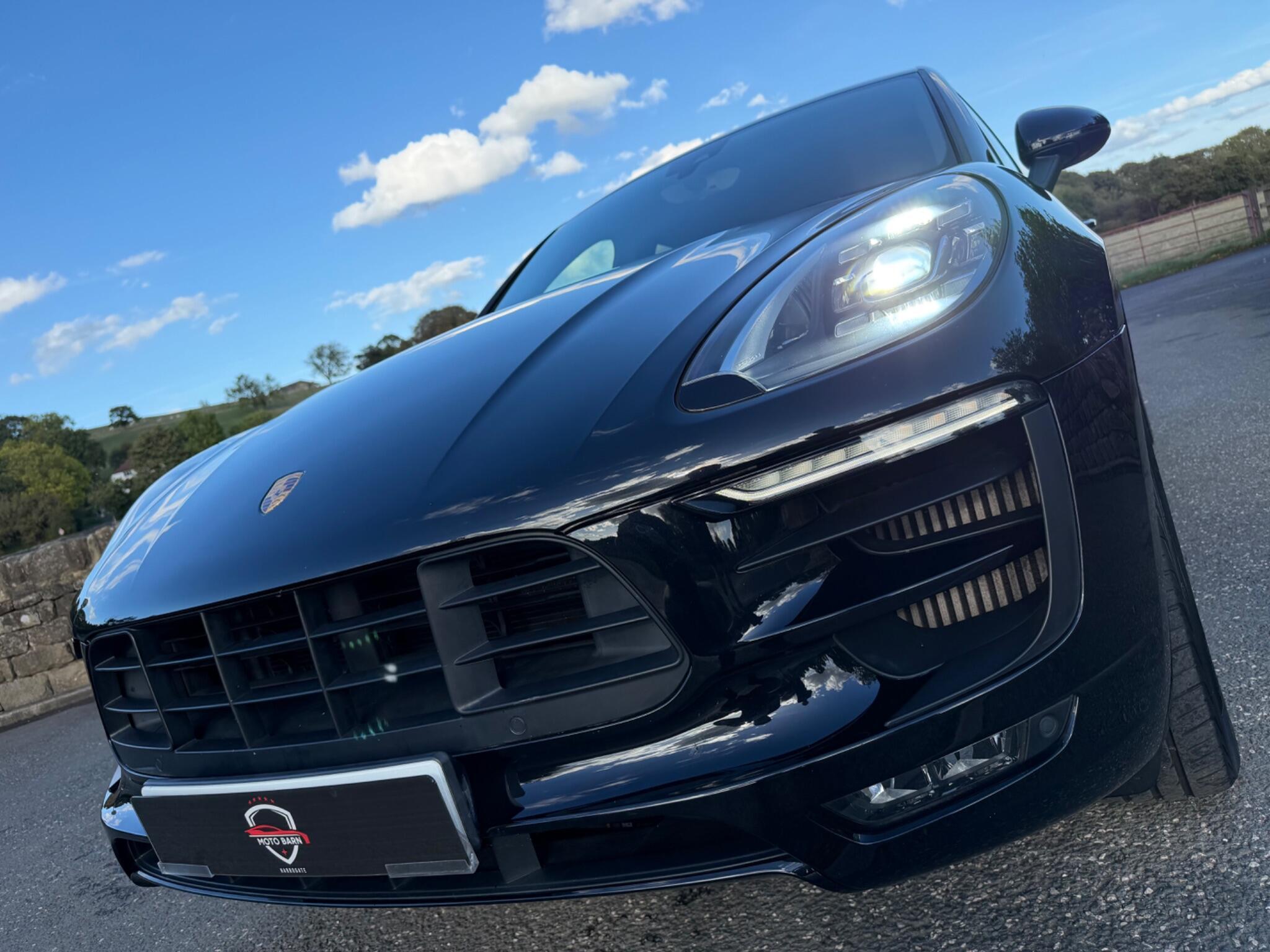 Porsche Macan - Image 8