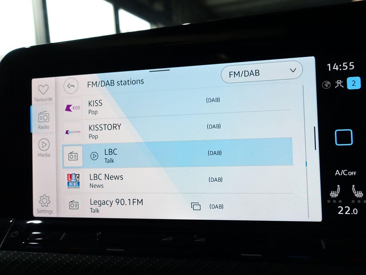 Volkswagen Golf - Image 21