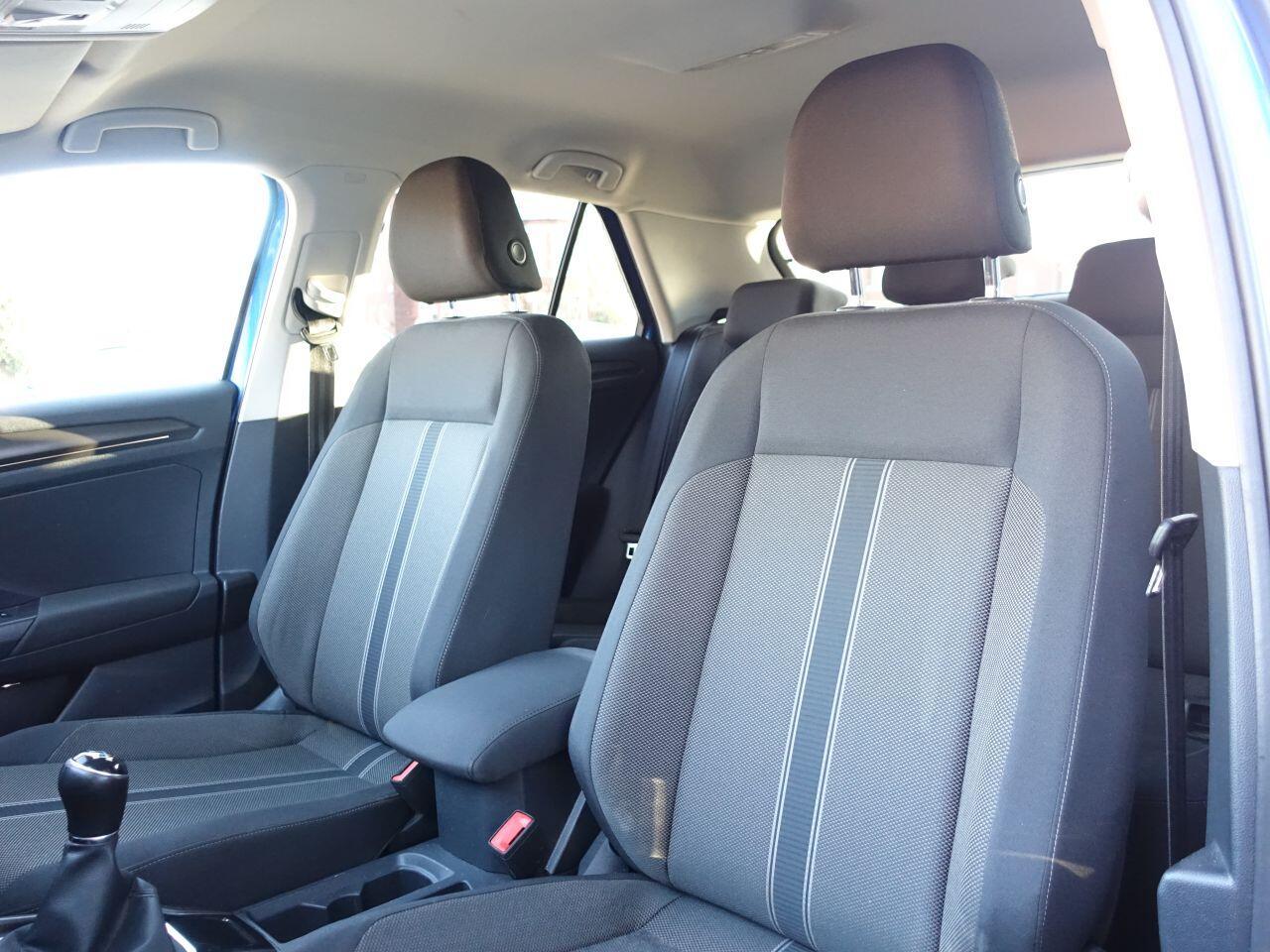 Volkswagen T-Roc - Image 22