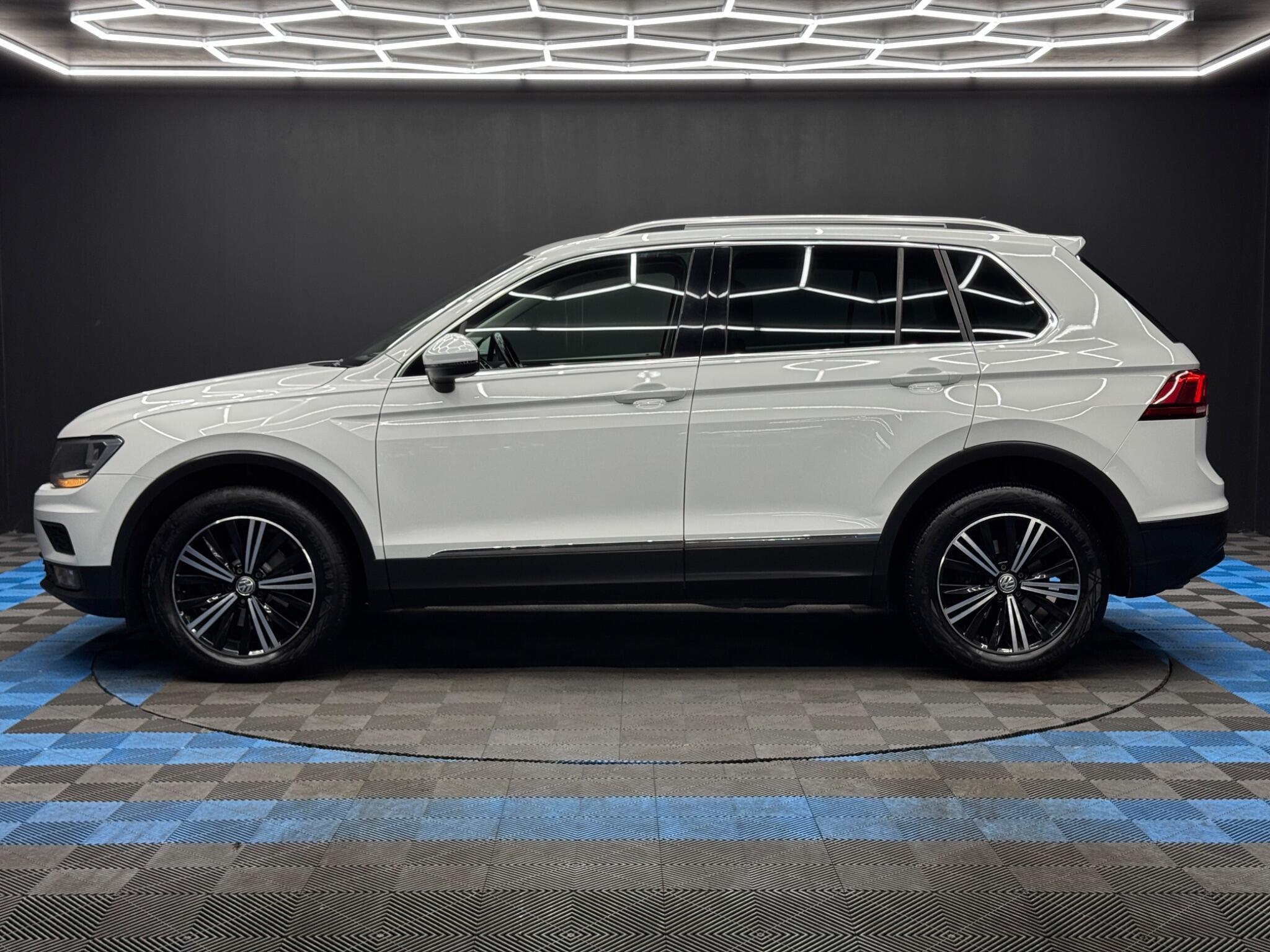 Volkswagen Tiguan - Image 8