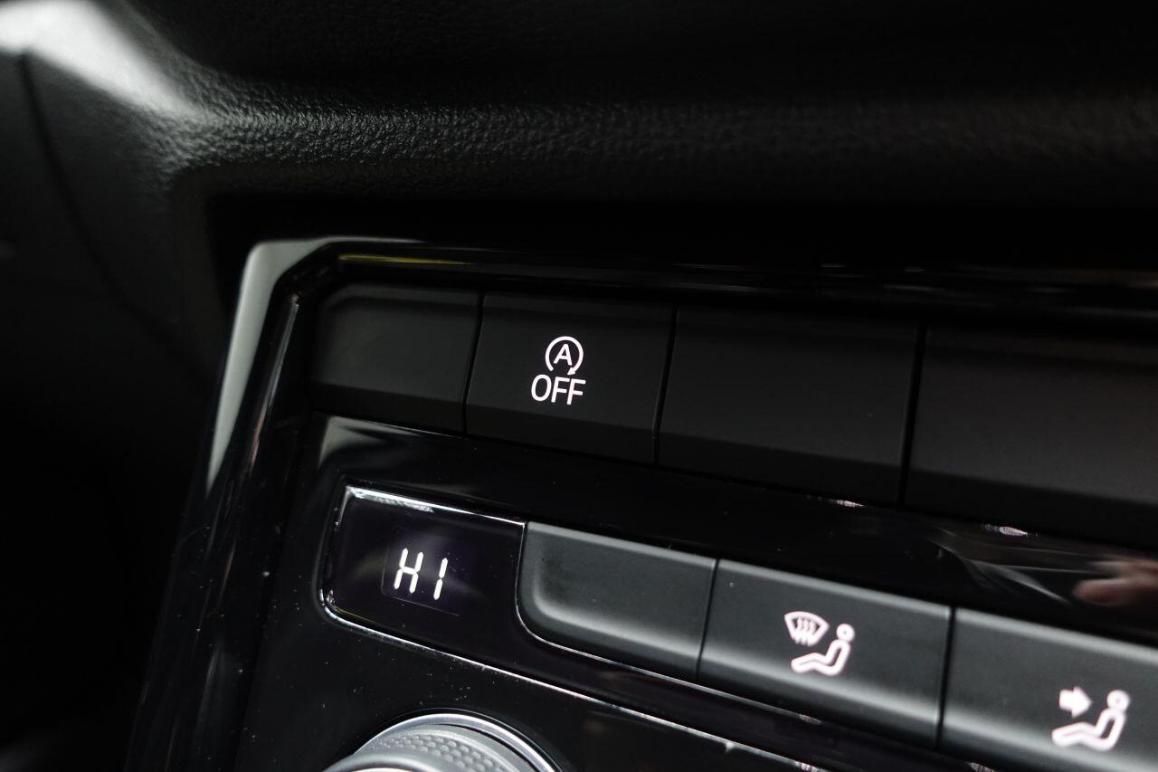 Volkswagen T-Roc - Image 38