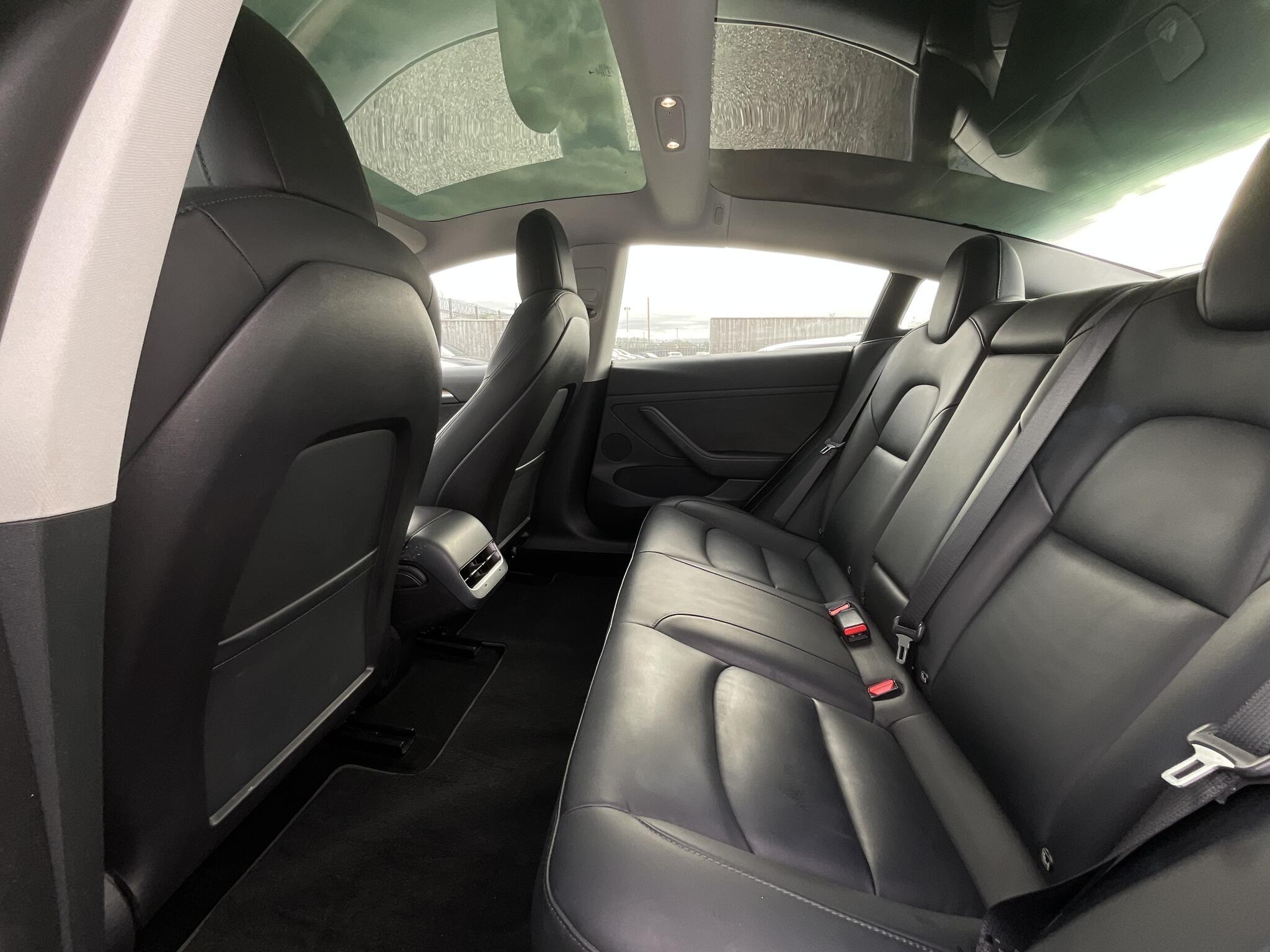Tesla Model 3 - Image 15