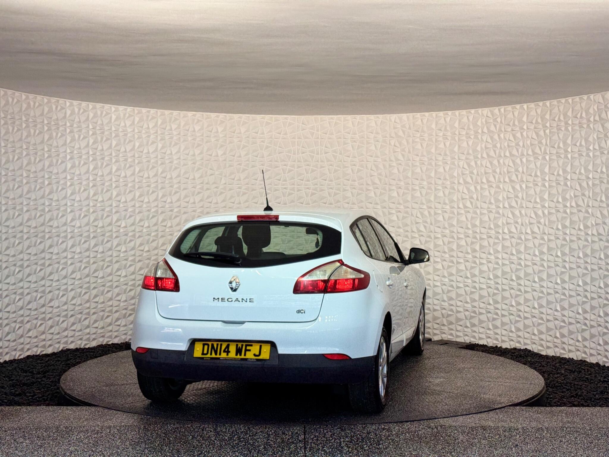 Renault Megane - Image 12