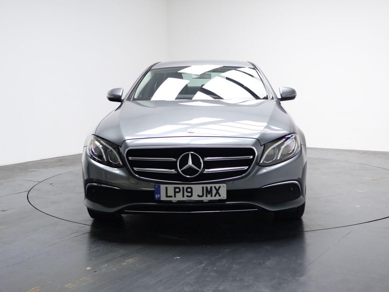 Mercedes-benz E-CLASS - Image 11