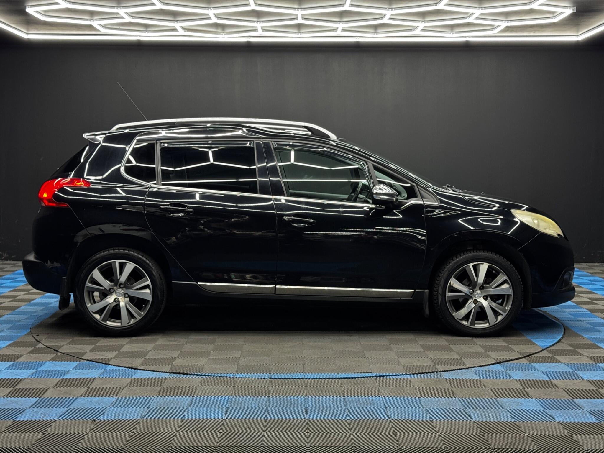 Peugeot 2008 - Image 4