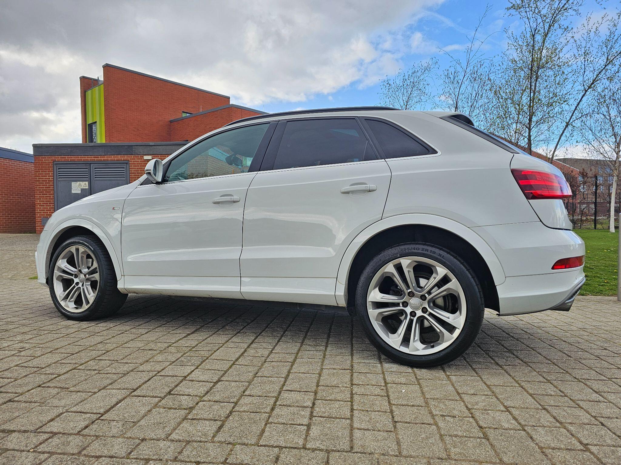 Audi Q3 - Image 42